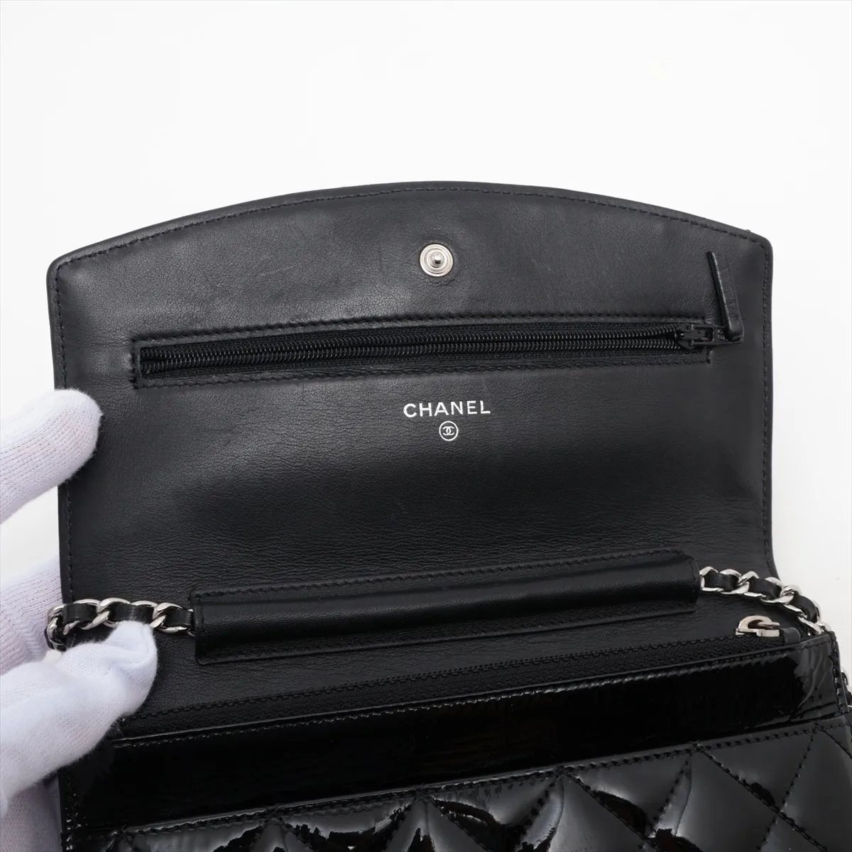 Matelasse Patent Leather Chain Wallet Black Silver Hardware 14684041 14th Series A48692 — view 10