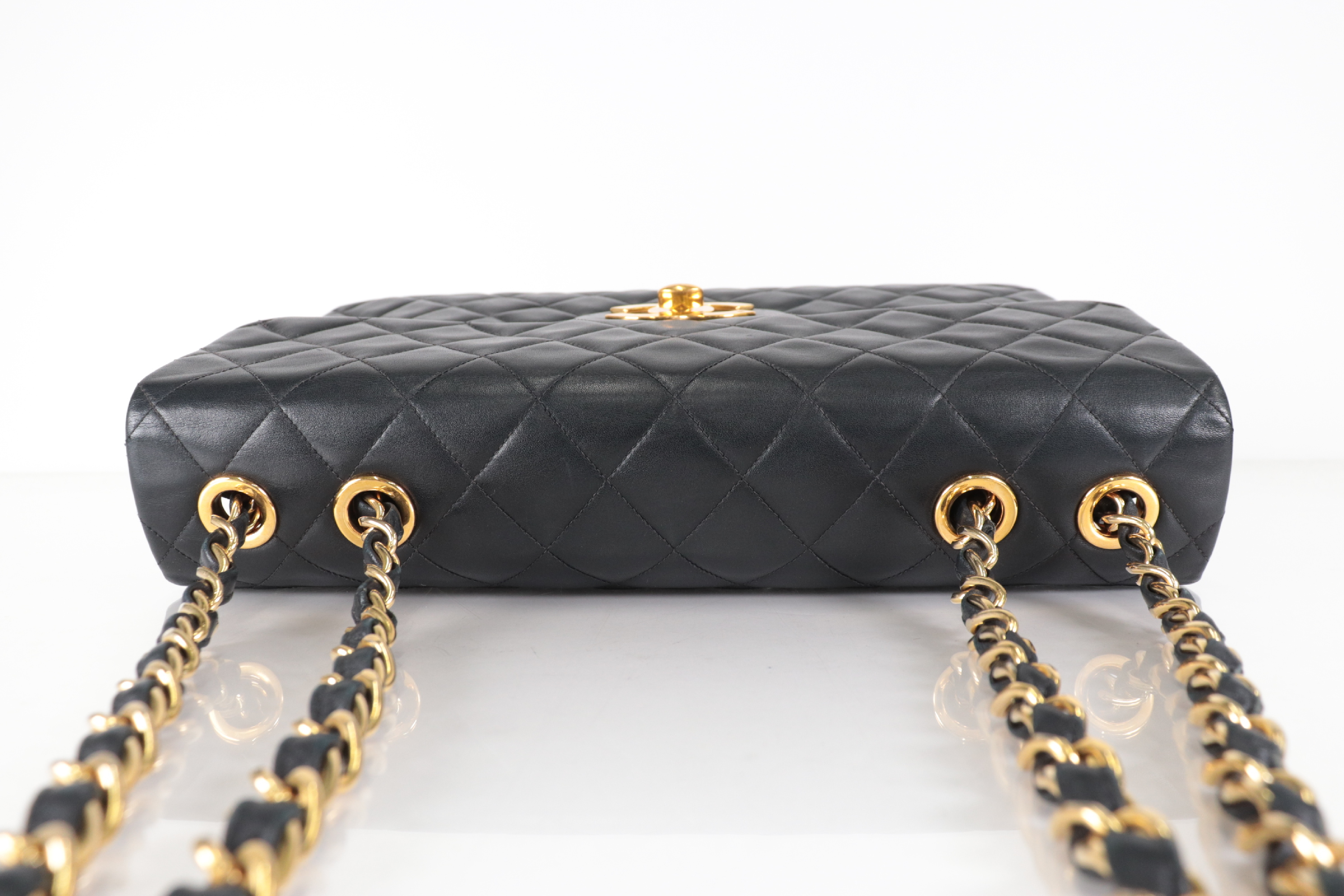 Matelassé Lambskin W30 Chain Shoulder Bag (No. 4) — view 6