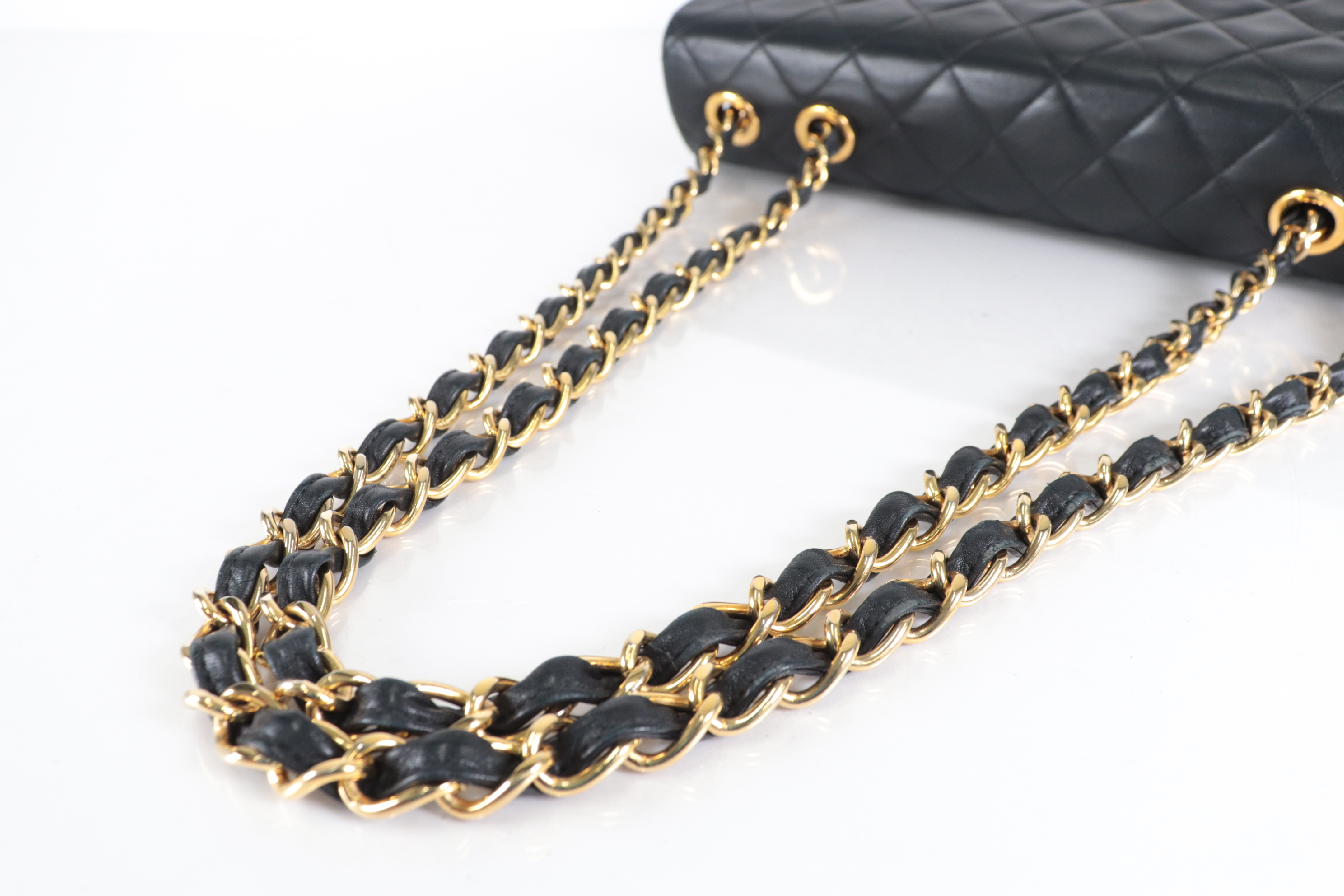 Matelassé Lambskin W30 Chain Shoulder Bag (No. 4) — view 7