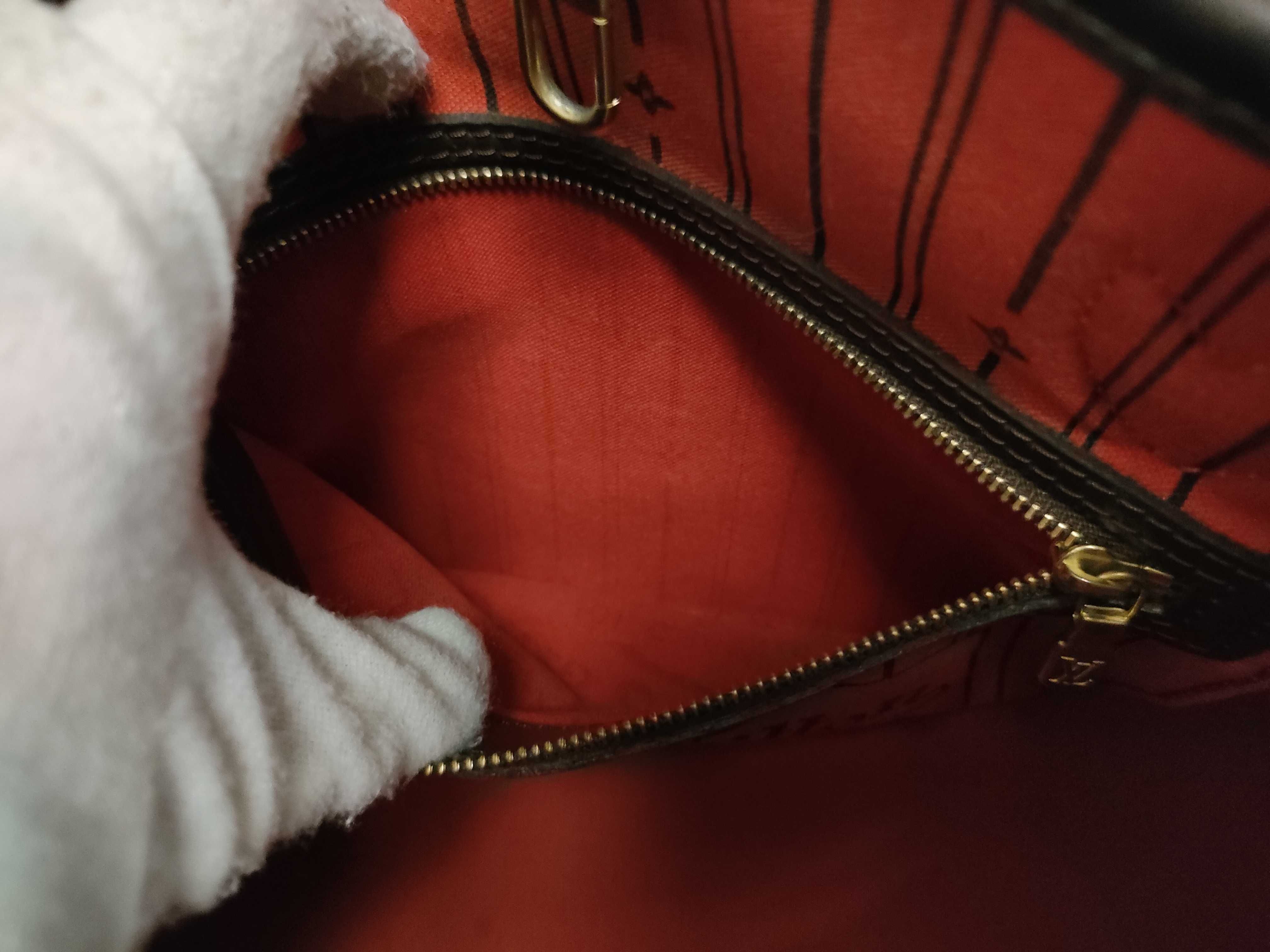 Damier Neverfull PM Shoulder Handbag (Damier Leather) — view 11