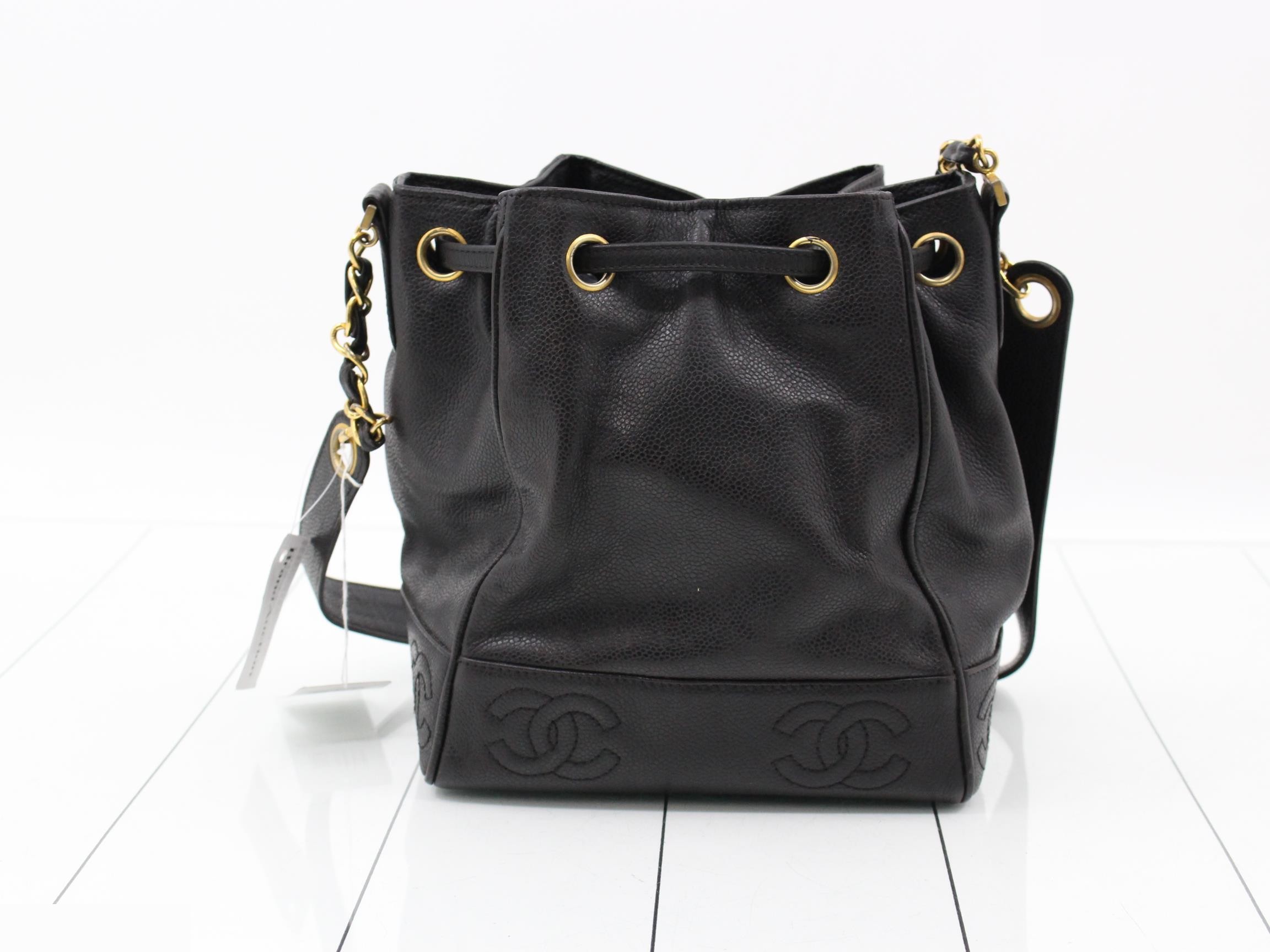 Caviar skin shoulder bag — view 2