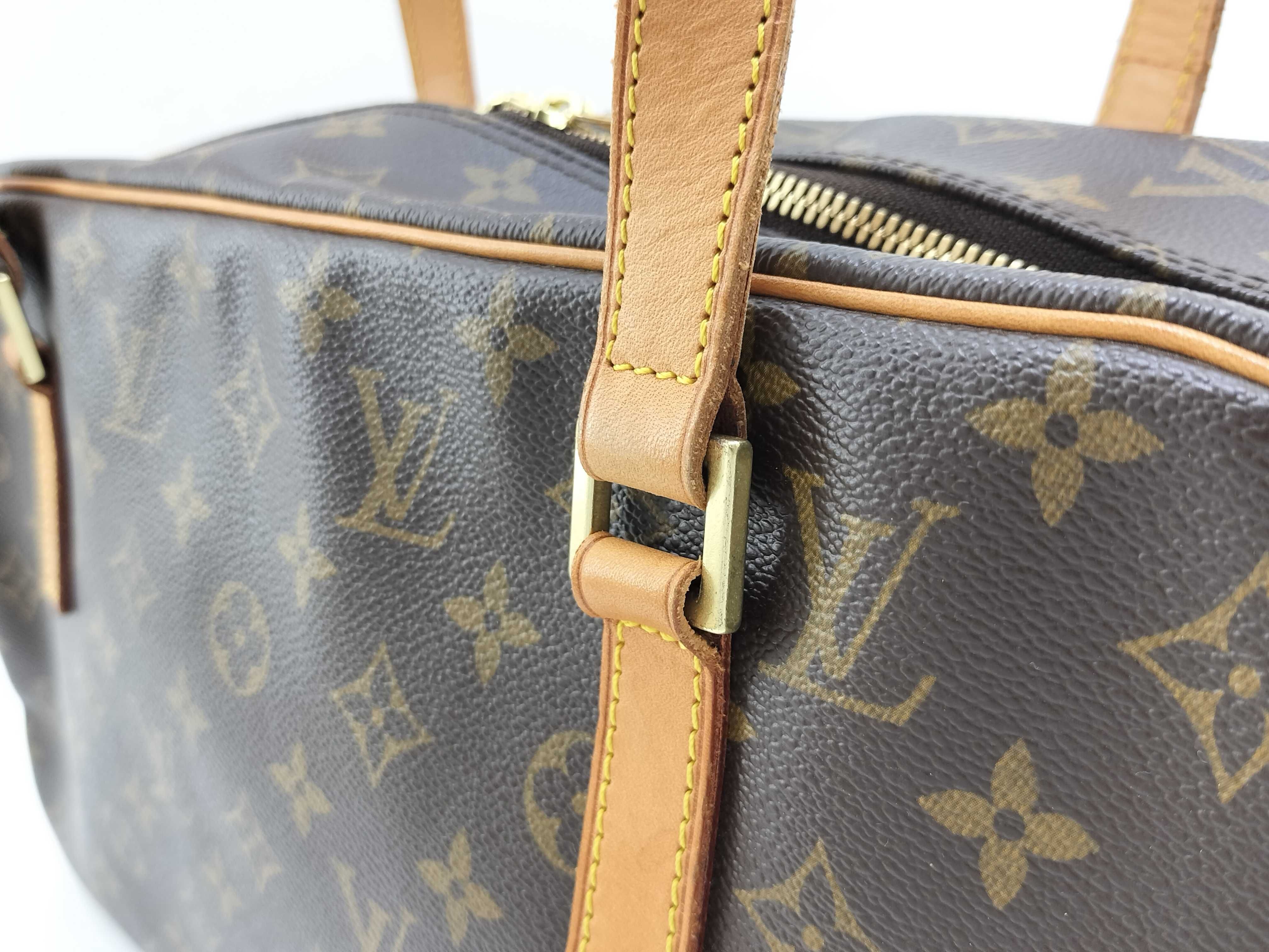 Monogram Vuitton Monogram Cite GM M51181 Brown FL1014 Shoulder Bag — view 3