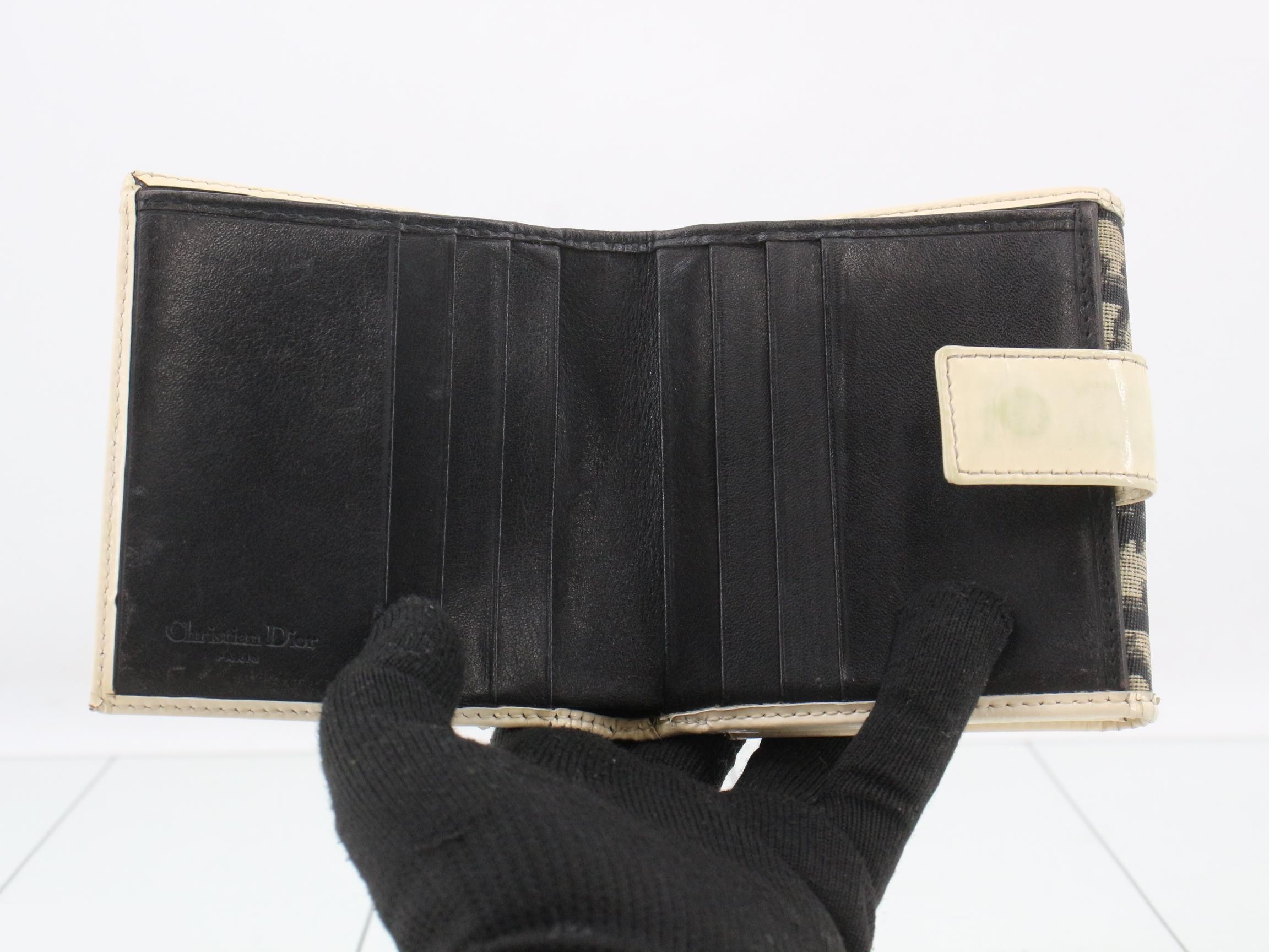 Folded in half, No. 2 — view 4