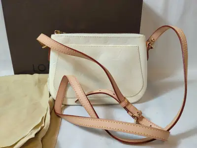 Vernis Minna Street Shoulder Bag