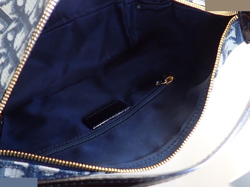 Trotter Pouch — view 5