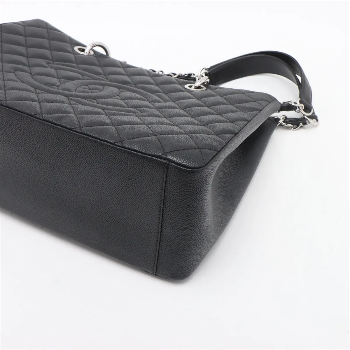 GST caviar skin chain tote bag black silver hardware 15646739 15th series — view 3