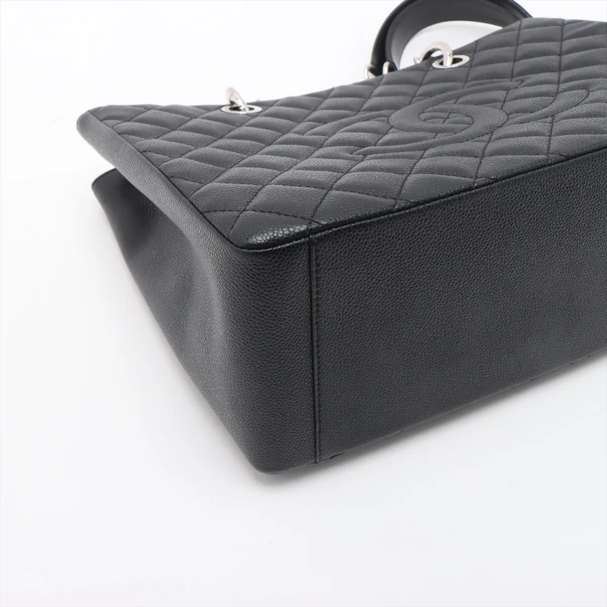 GST caviar skin chain tote bag black silver hardware 15646739 15th series — view 4