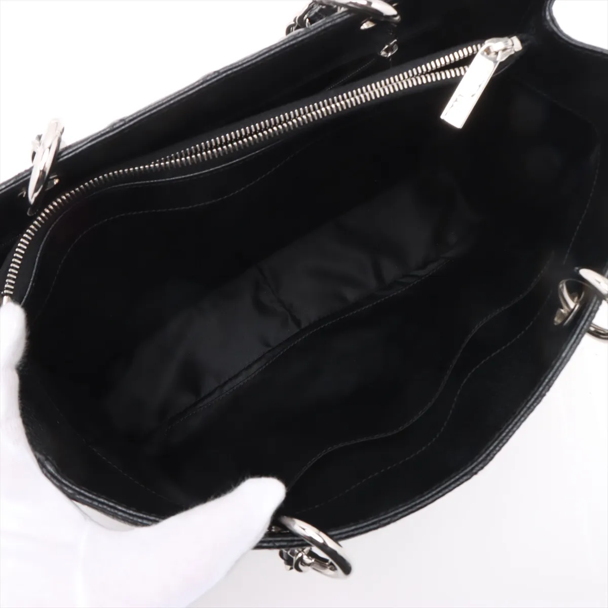 GST caviar skin chain tote bag black silver hardware 15646739 15th series — view 10