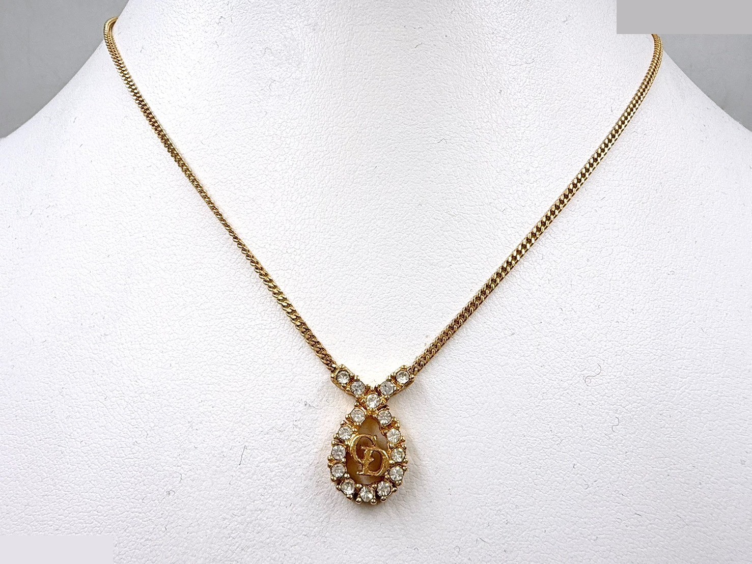 gold-colored rhinestone necklace, chain approximately 44cm. — view 4