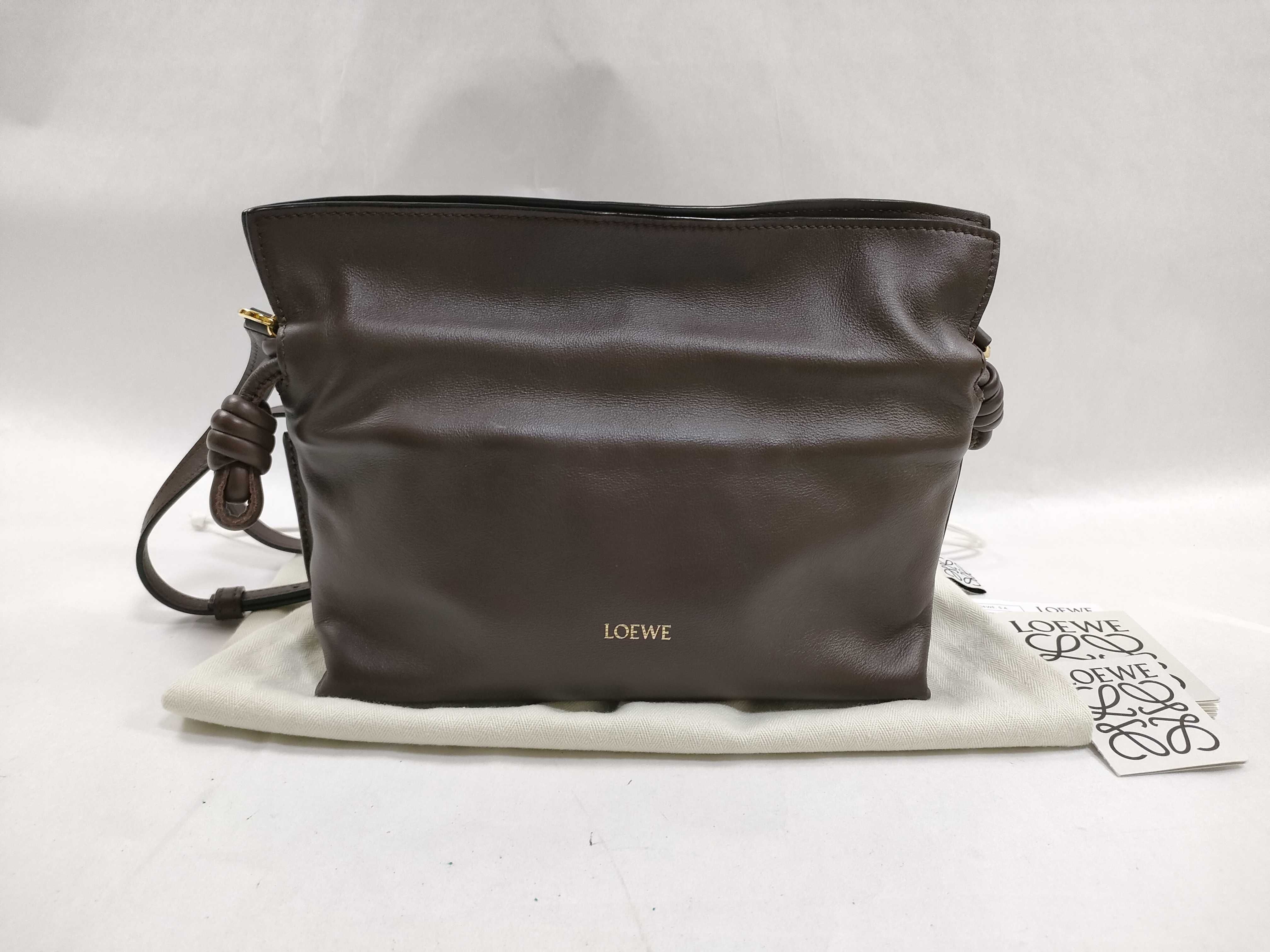 Flamenco Clutch Mini Brown Leather. Accessories: Dust bag, shoulder strap, shoulder bag.