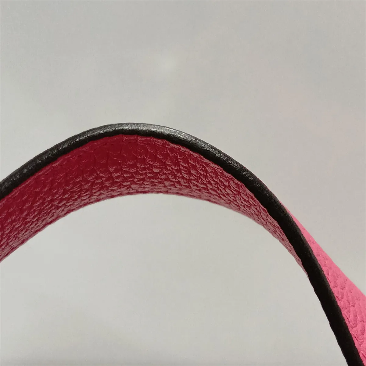 Picotin Lock 22 MM Taurillon Clemence Rose Shocking Silver Hardware Z: 2021 — view 12