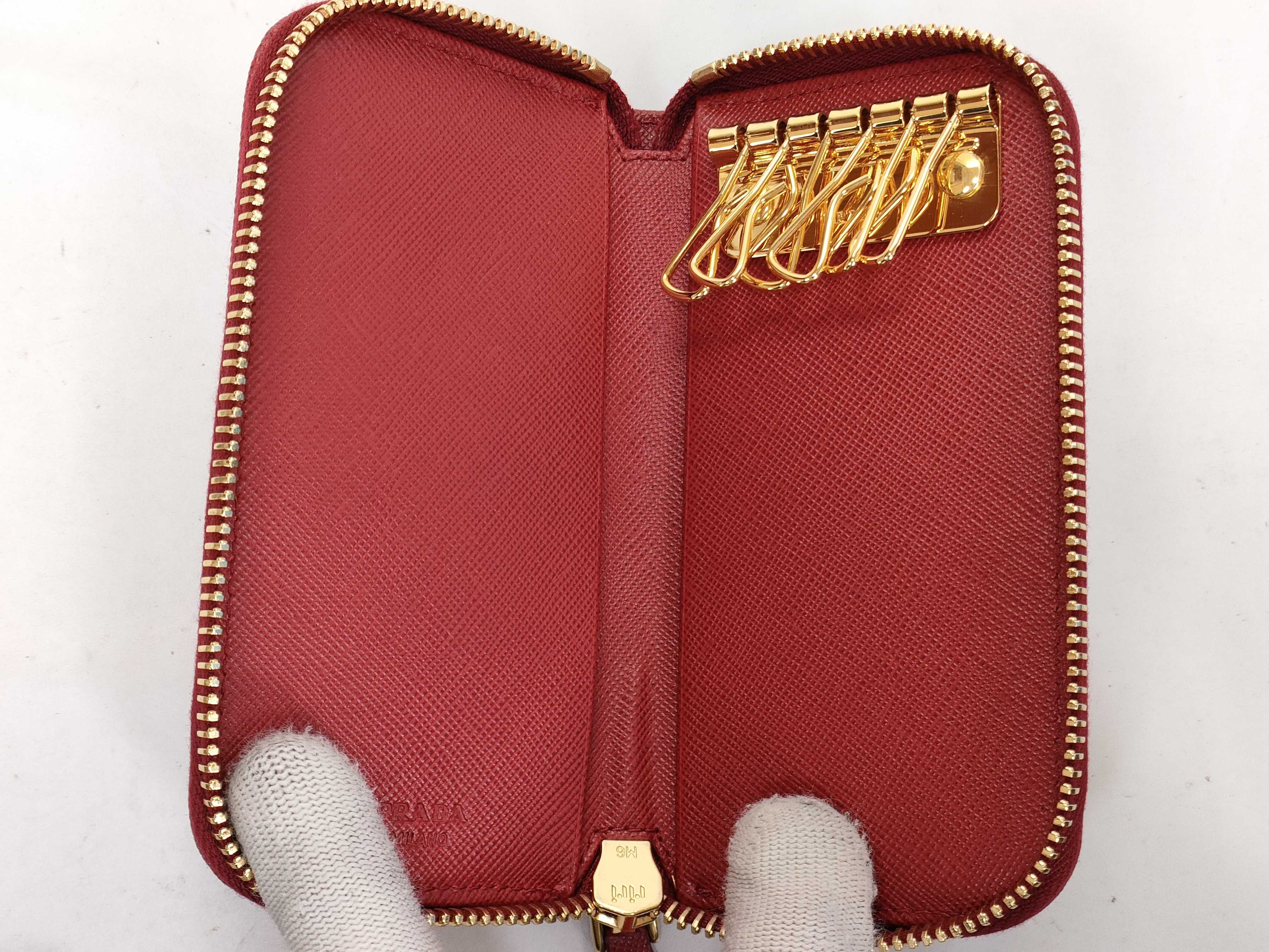 Saffiano Leather Round Zipper Key Case 1M0604 Key Case — view 7