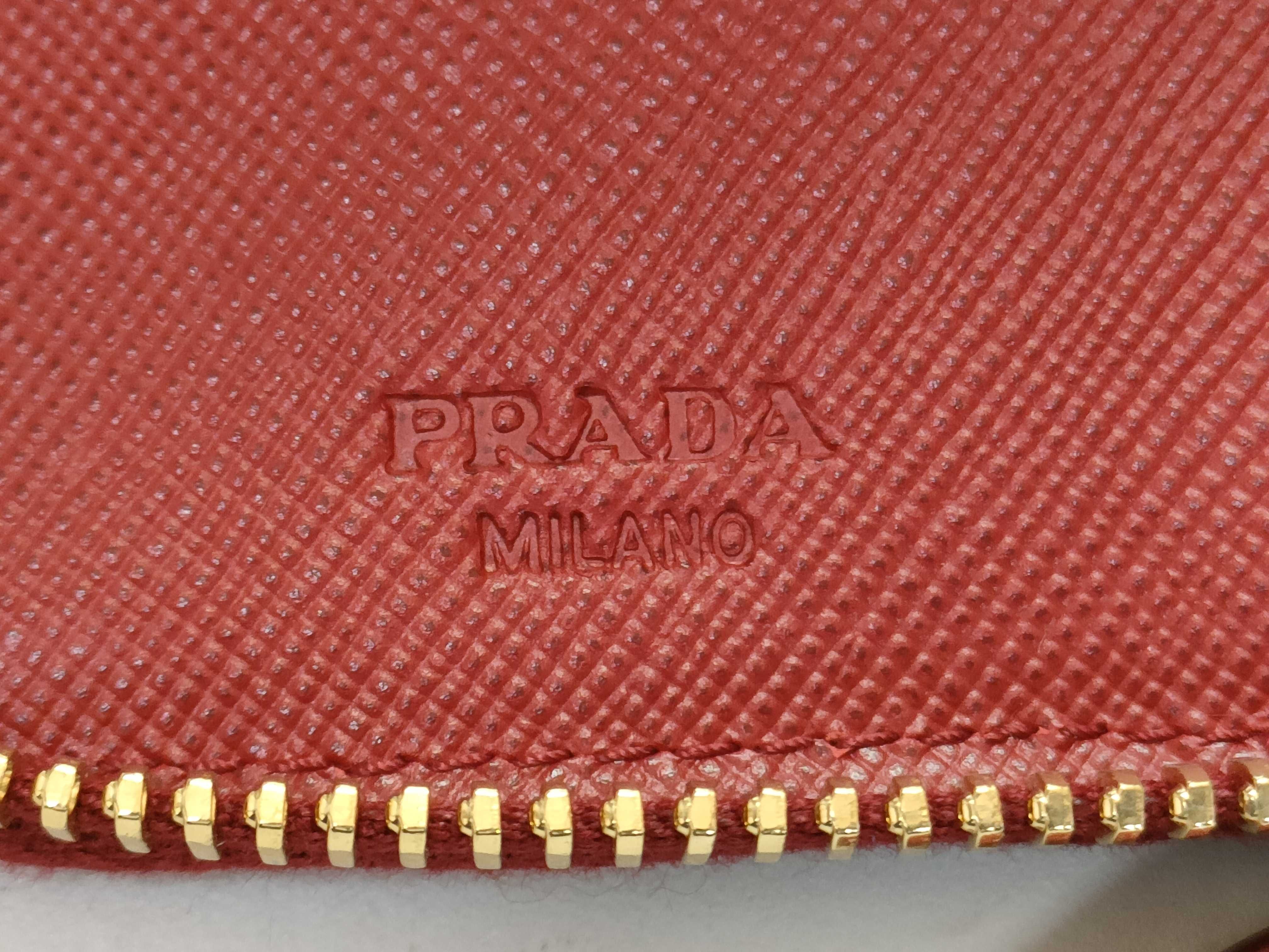 Saffiano Leather Round Zipper Key Case 1M0604 Key Case — view 8