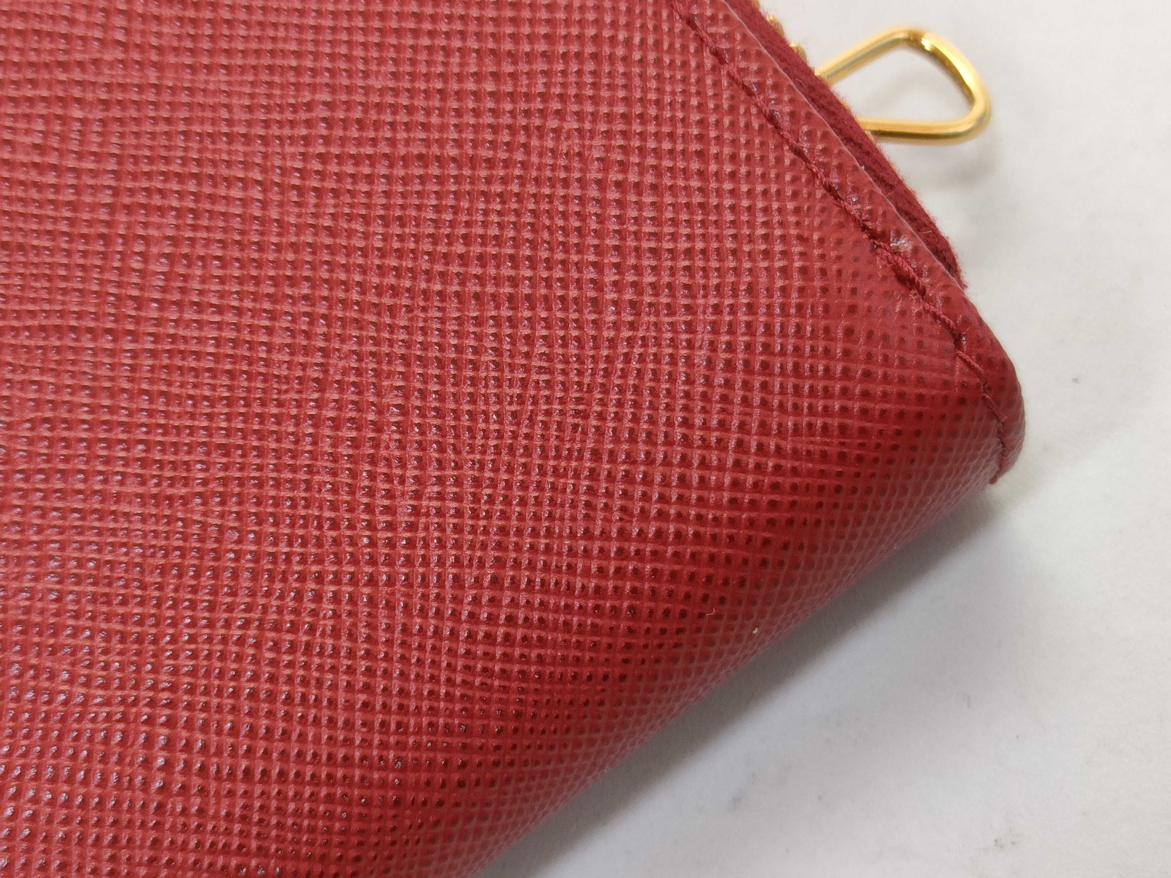 Saffiano Leather Round Zipper Key Case 1M0604 Key Case — view 9