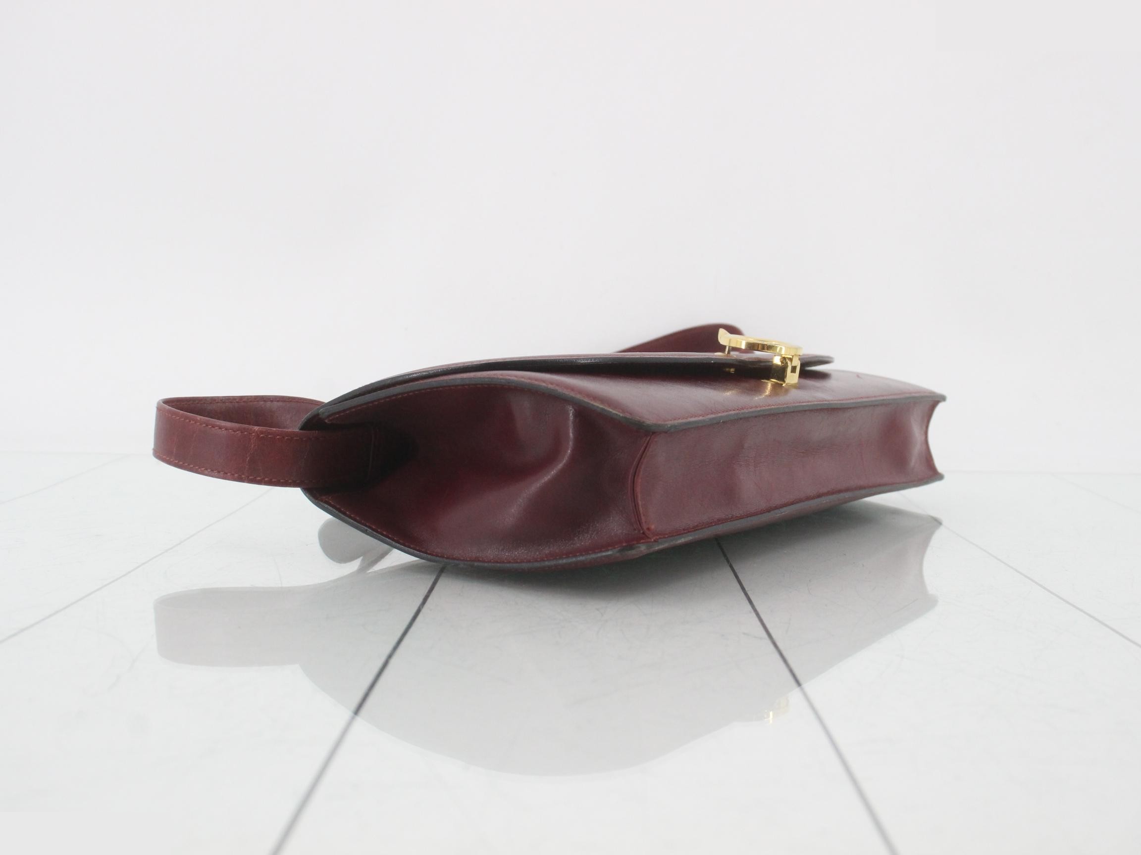 Vintage one-shoulder bag with carriage hardware — view 5