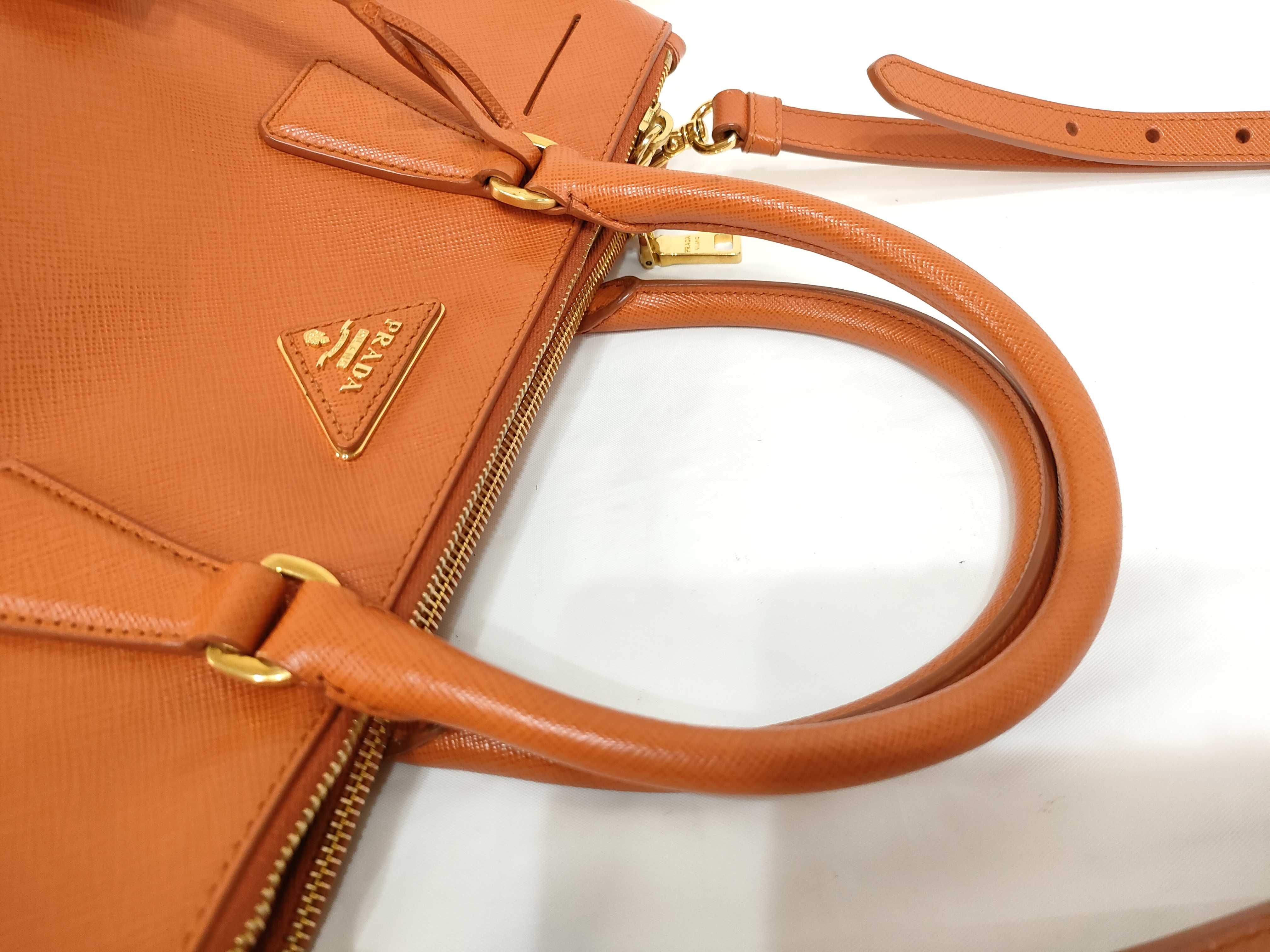 handbag — view 4