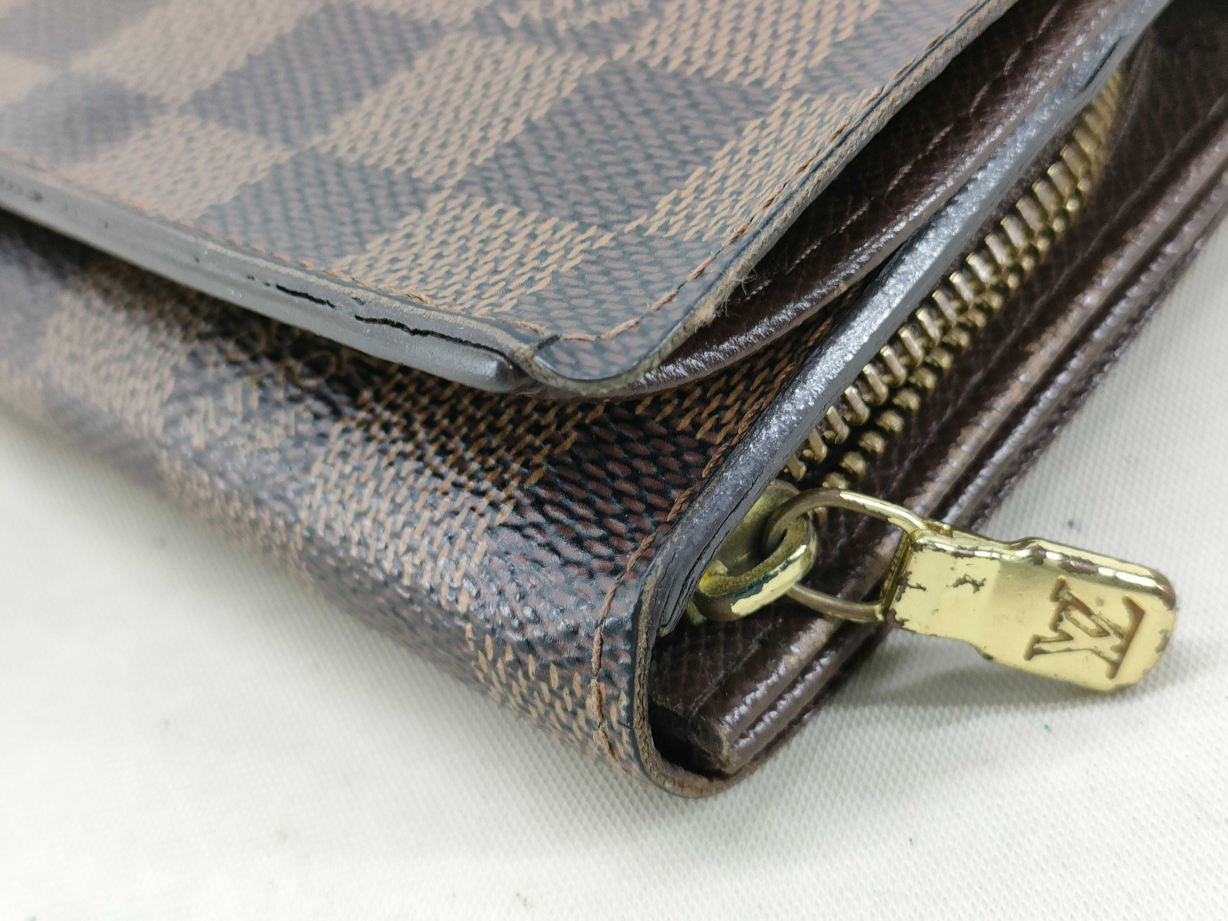 Damier Vuitton Damier Tresor Wallet — view 3