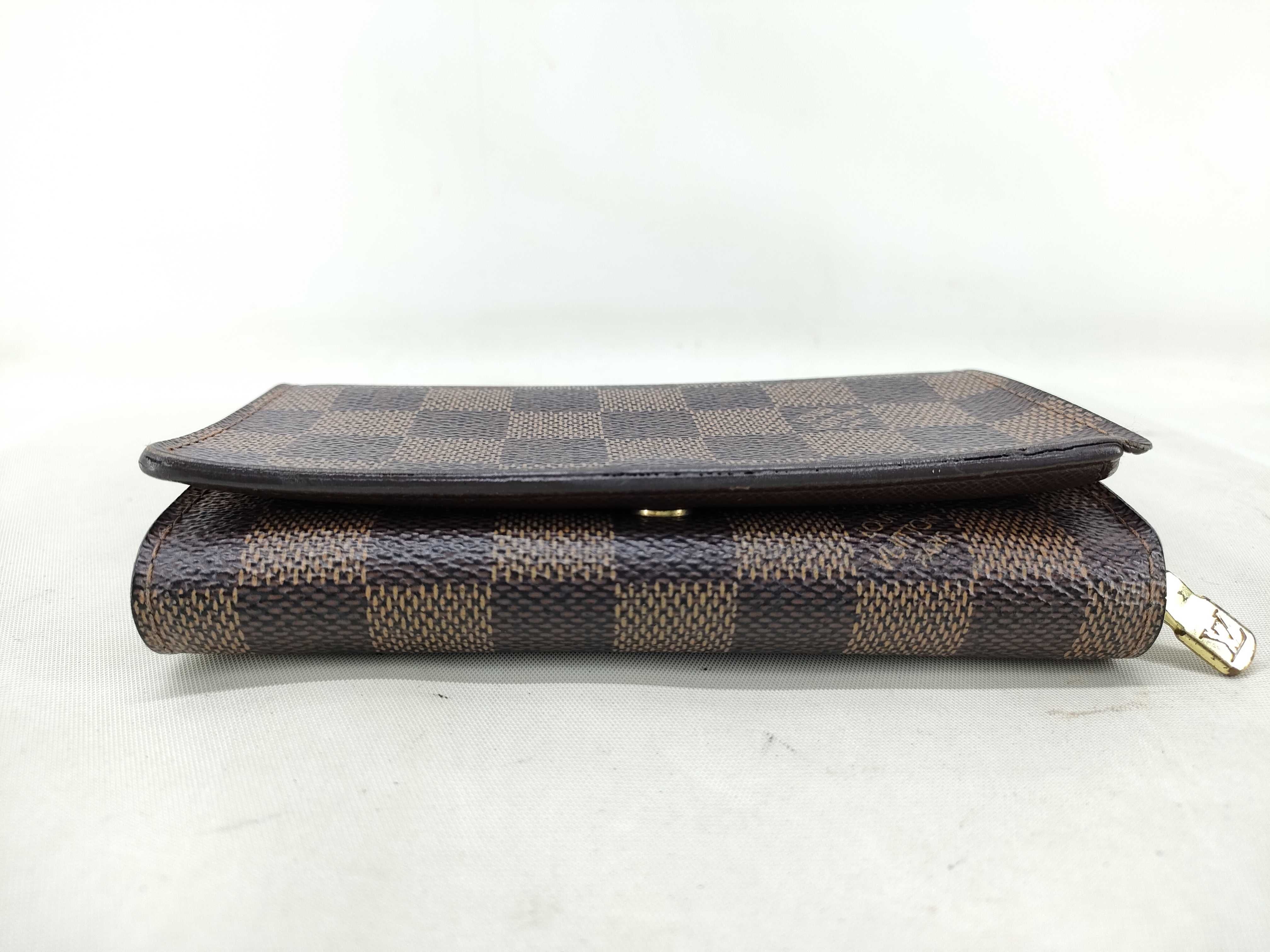 Damier Vuitton Damier Tresor Wallet — view 4