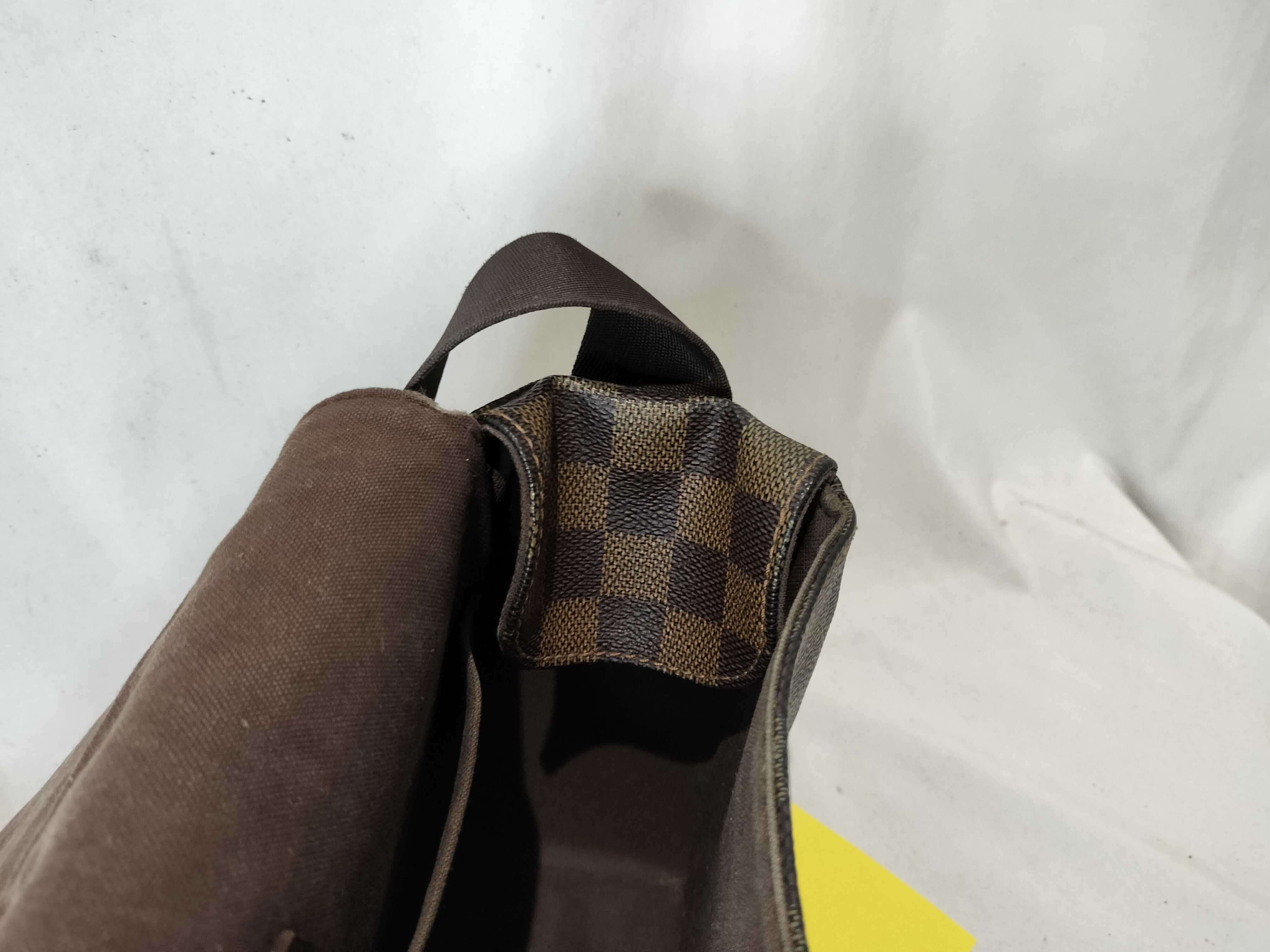 Damier N51126 Reporter Melville / Boston Backpack. Significant surface discoloration. Shoulder bag also available. — view 11