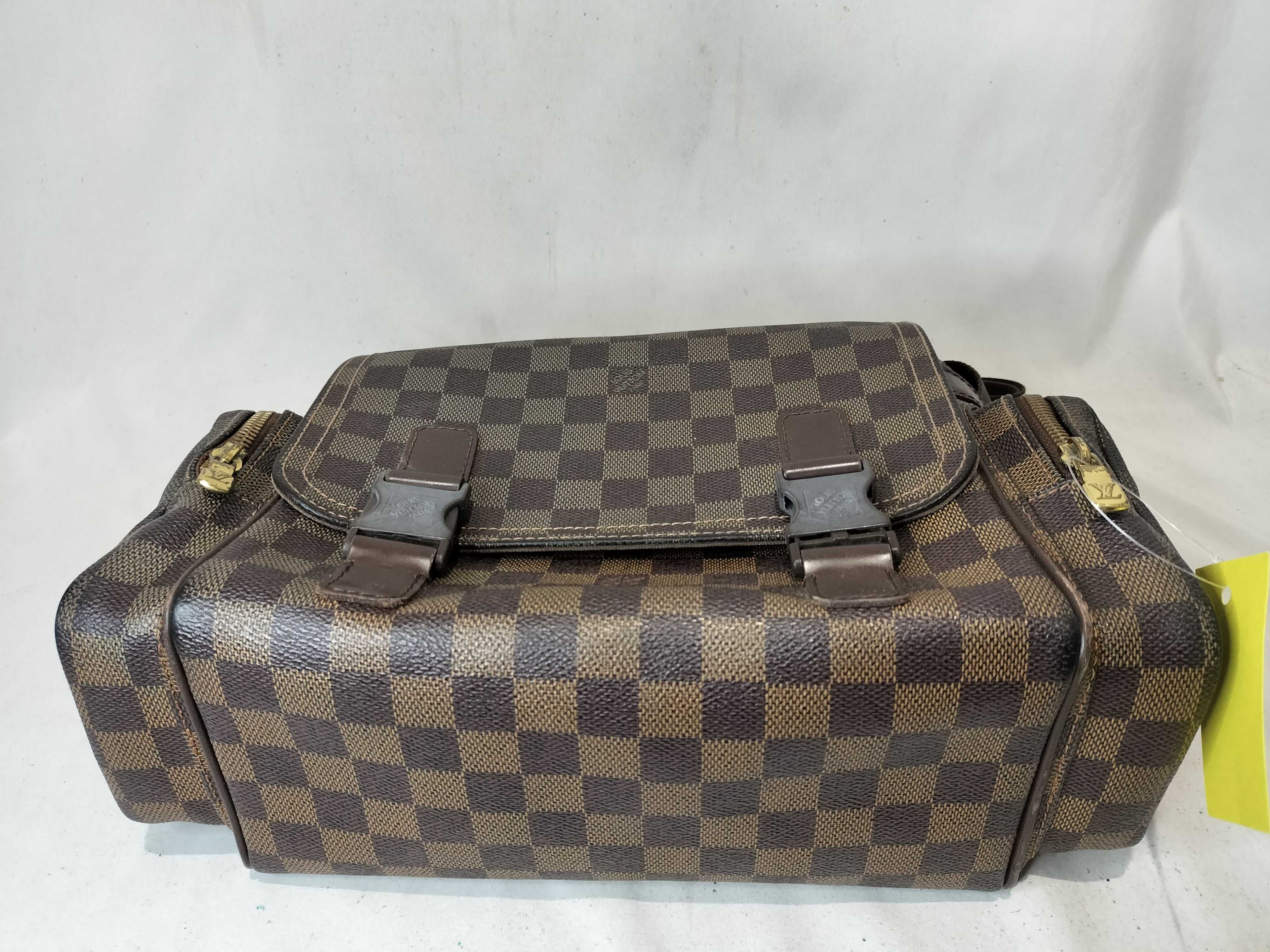 Damier N51126 Reporter Melville / Boston Backpack. Significant surface discoloration. Shoulder bag also available. — view 7