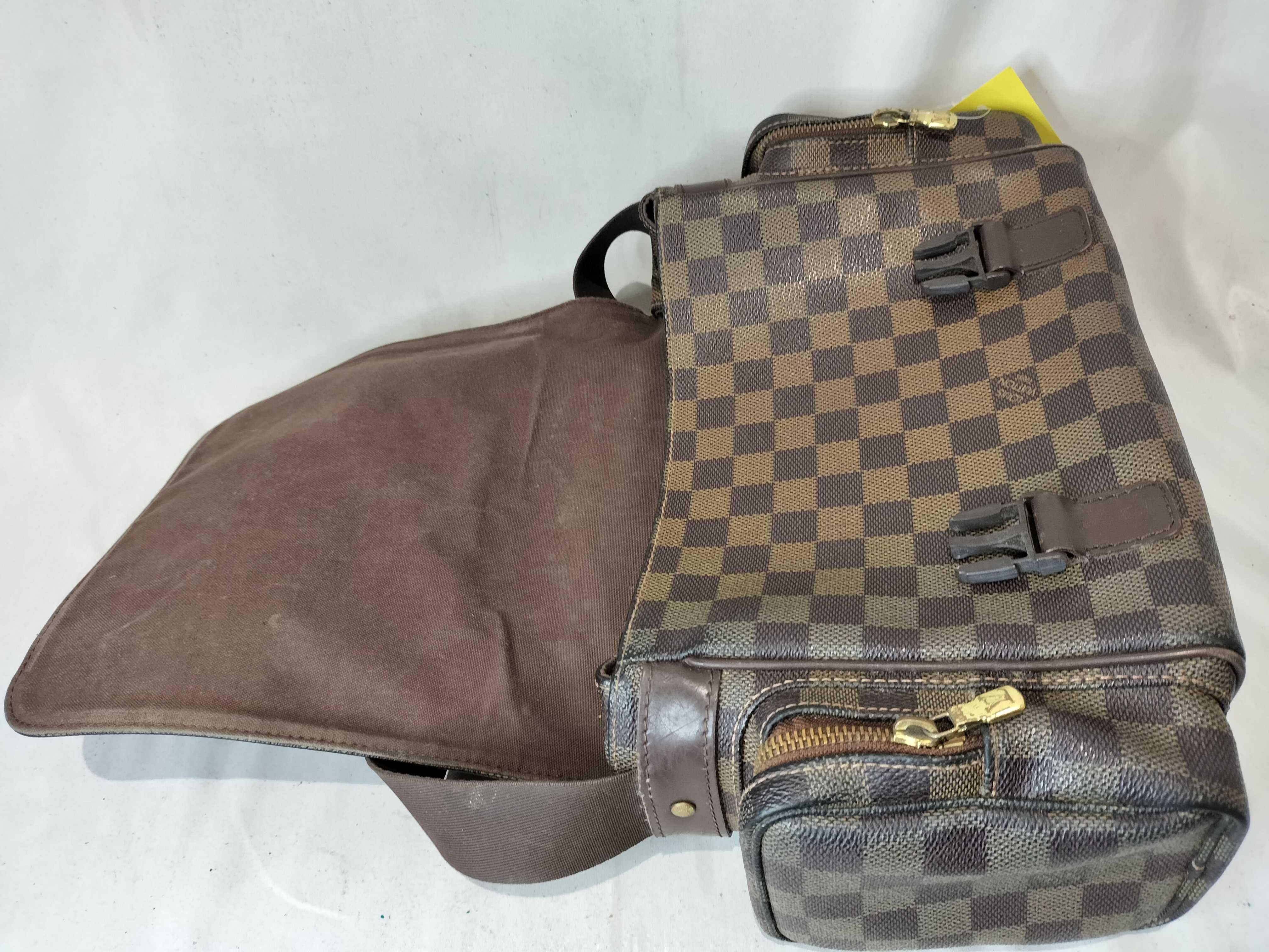 Damier N51126 Reporter Melville / Boston Backpack. Significant surface discoloration. Shoulder bag also available. — view 8