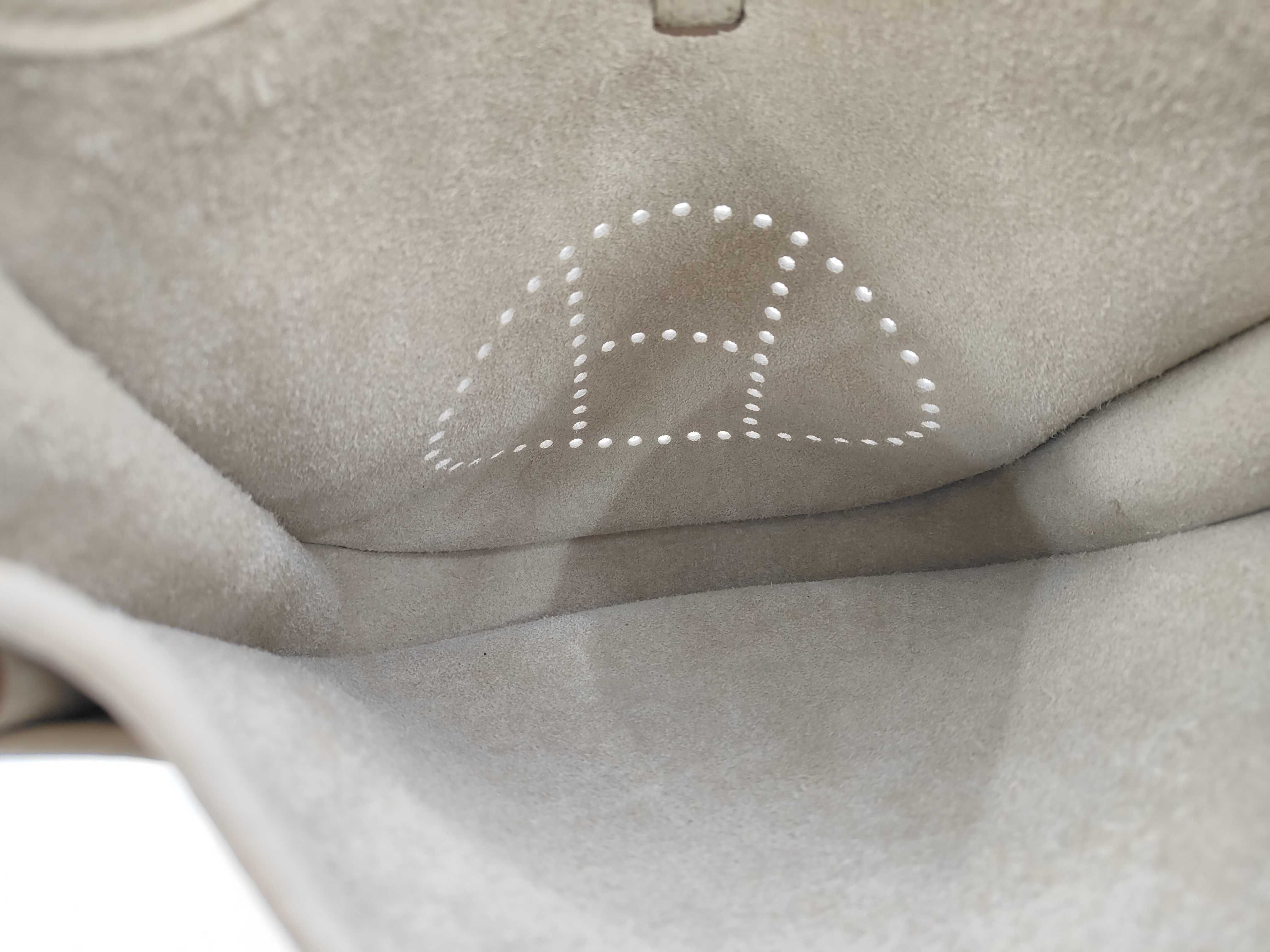 Evelyne Shoulder Bag — view 8