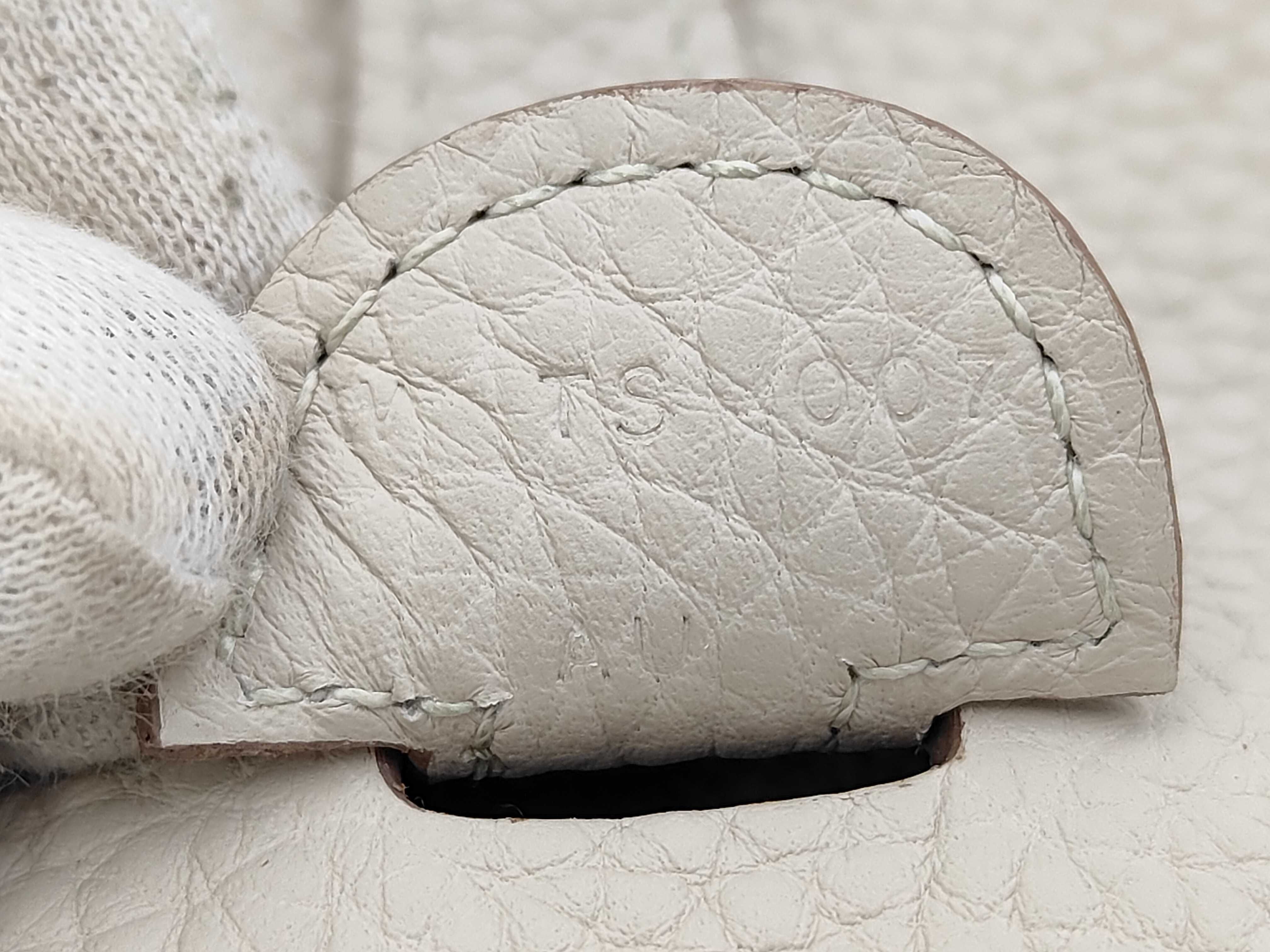 Evelyne Shoulder Bag — view 10