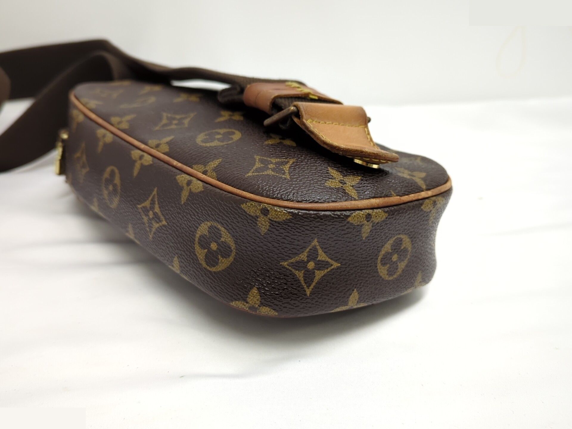 Pochette Gange — view 3