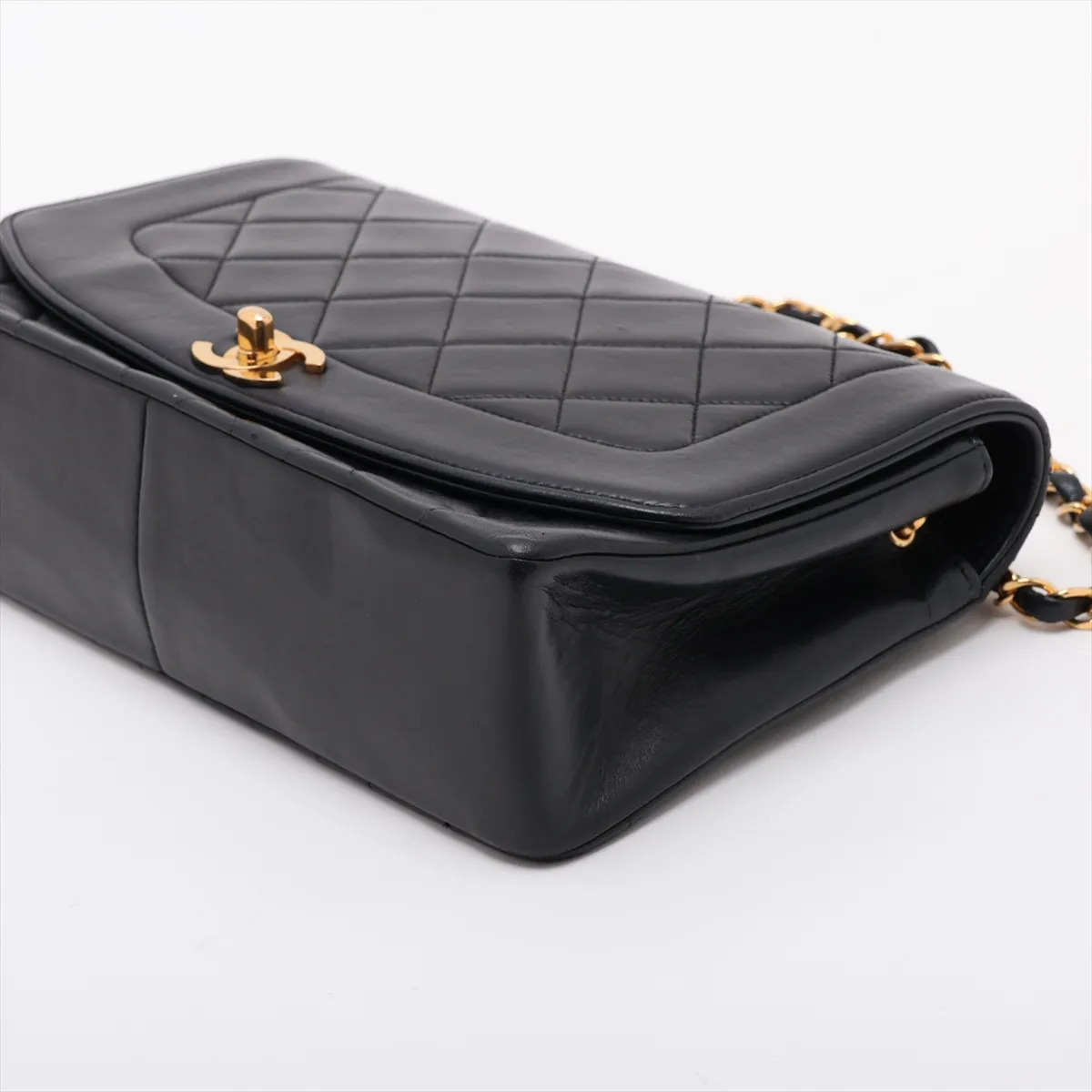 Matelassé Lambskin Chain Shoulder Bag, Diana Flap, Black with Gold Hardware, 5289296 (Serial Number 5) — view 3