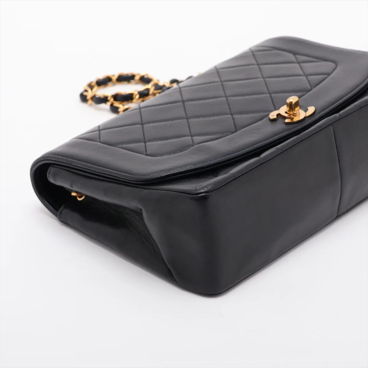 Matelassé Lambskin Chain Shoulder Bag, Diana Flap, Black with Gold Hardware, 5289296 (Serial Number 5) — view 4