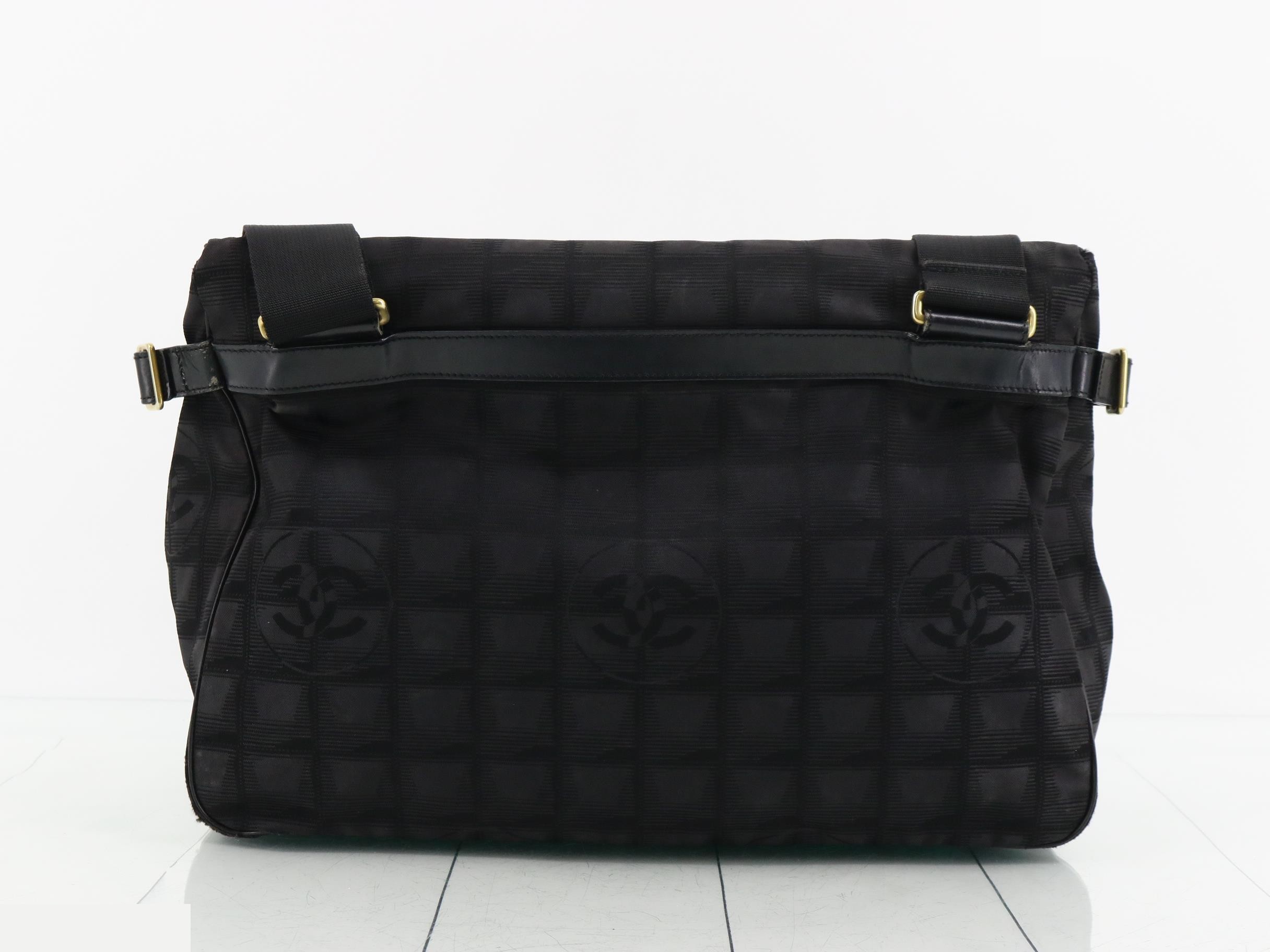 Nylon messenger bag — view 2
