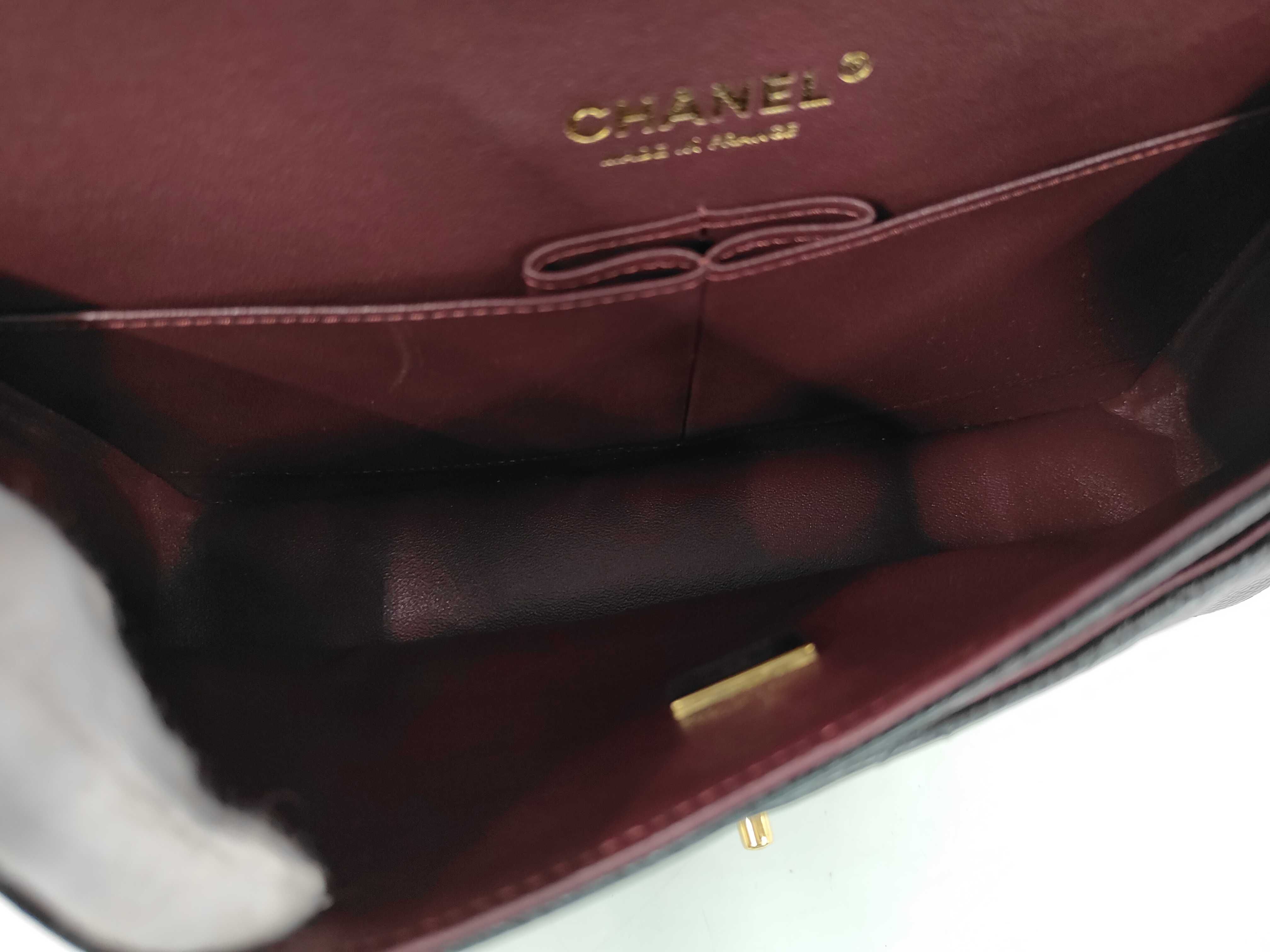 Matelassé 25 Double Flap Double Chain Caviar Plate Shoulder Bag — view 10