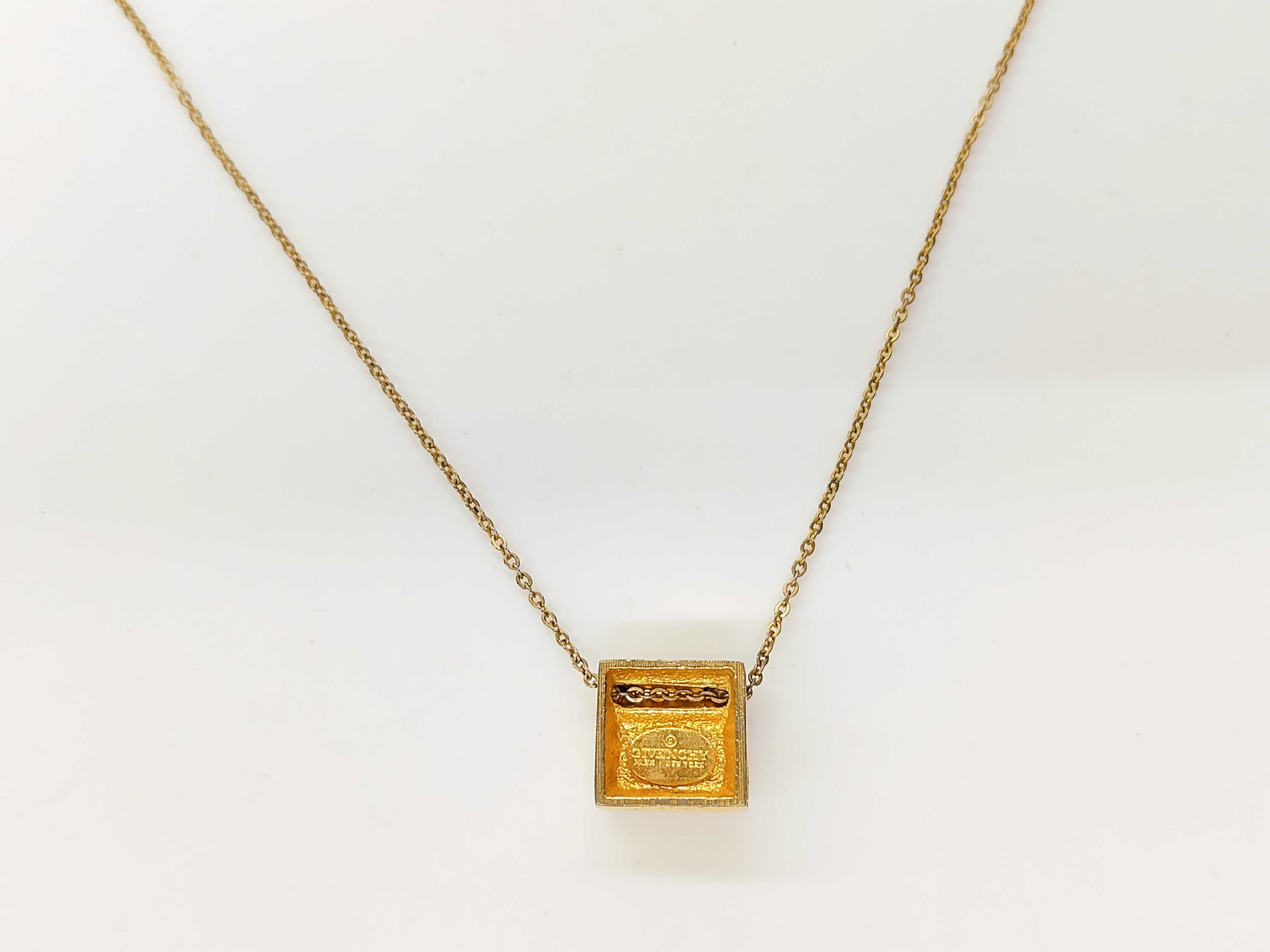 necklace — view 2