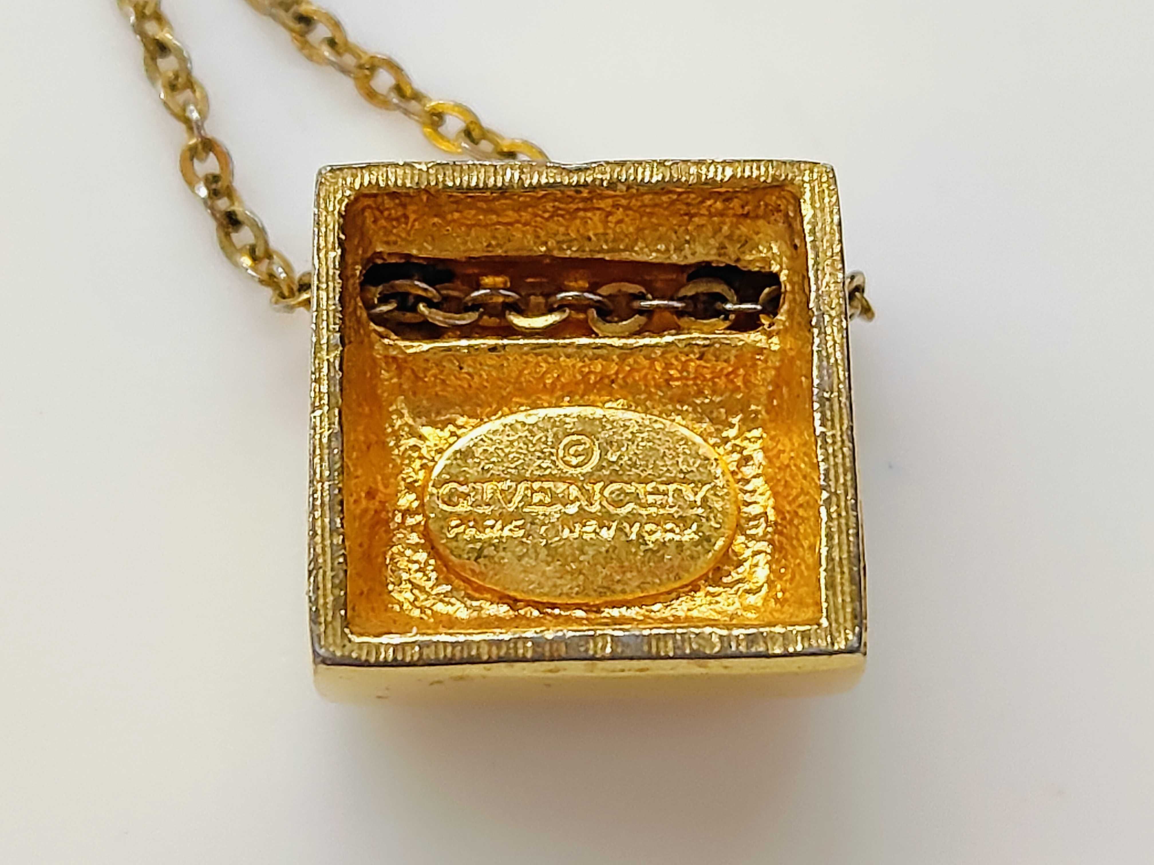 necklace — view 6