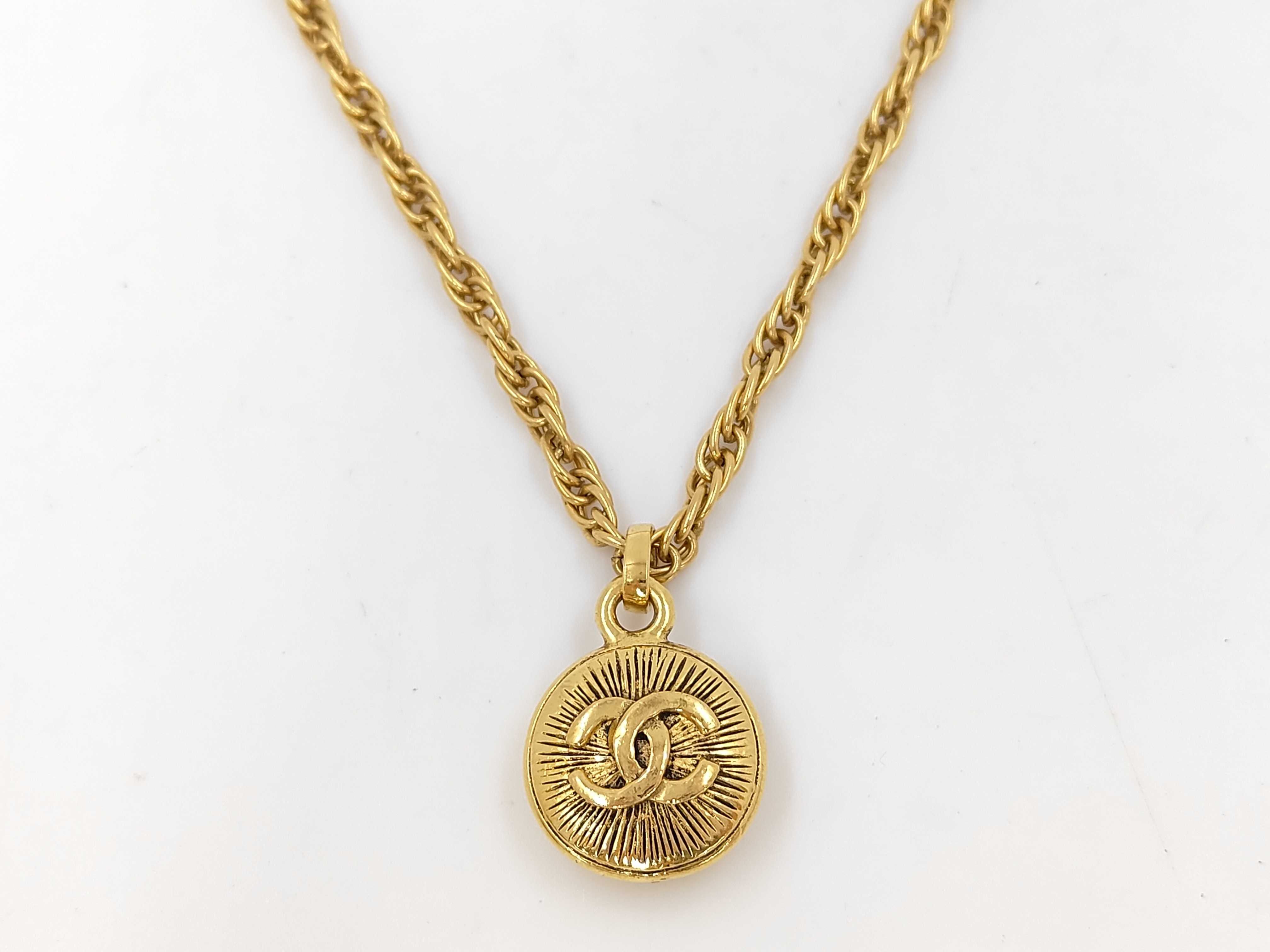 Coco Mark Vintage Necklace Accessory Necklace — view 2