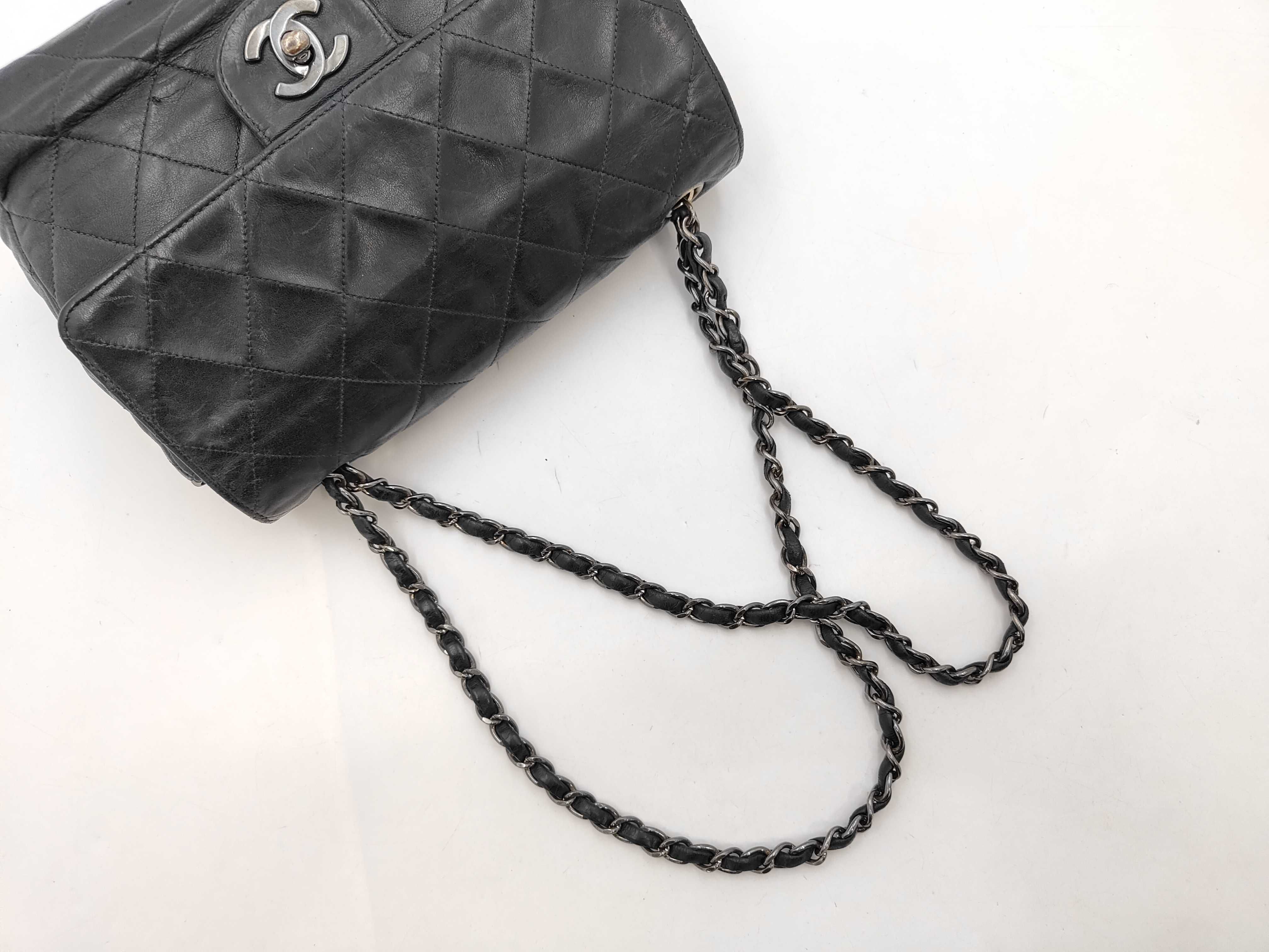 ID- Cow Skin Matelasse 23 Small Single Flap Single Chain Bag Navy Blue S Shoulder Bag — view 3