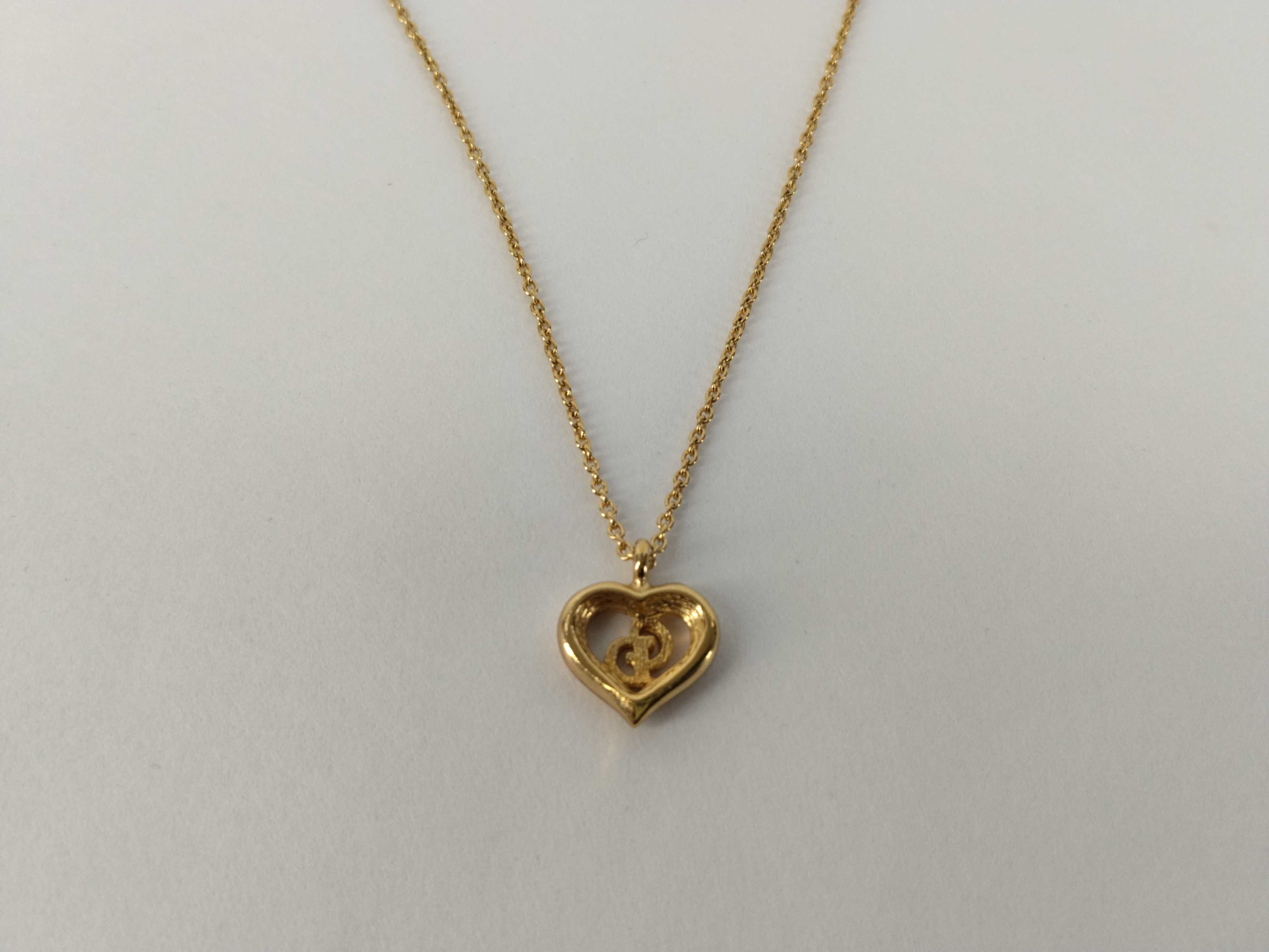 necklace — view 2