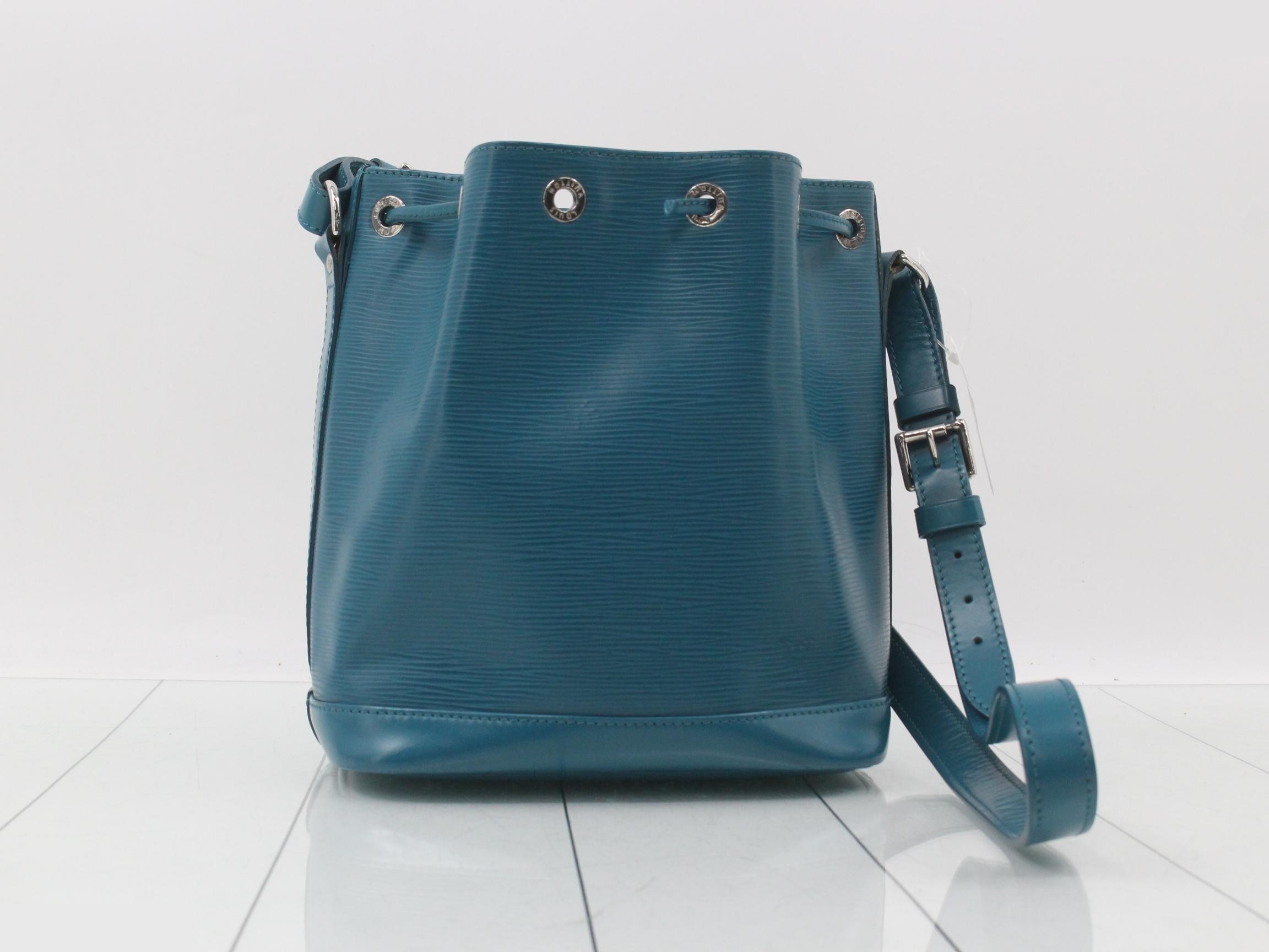 Epi Noe BB Cyan Shoulder Bag