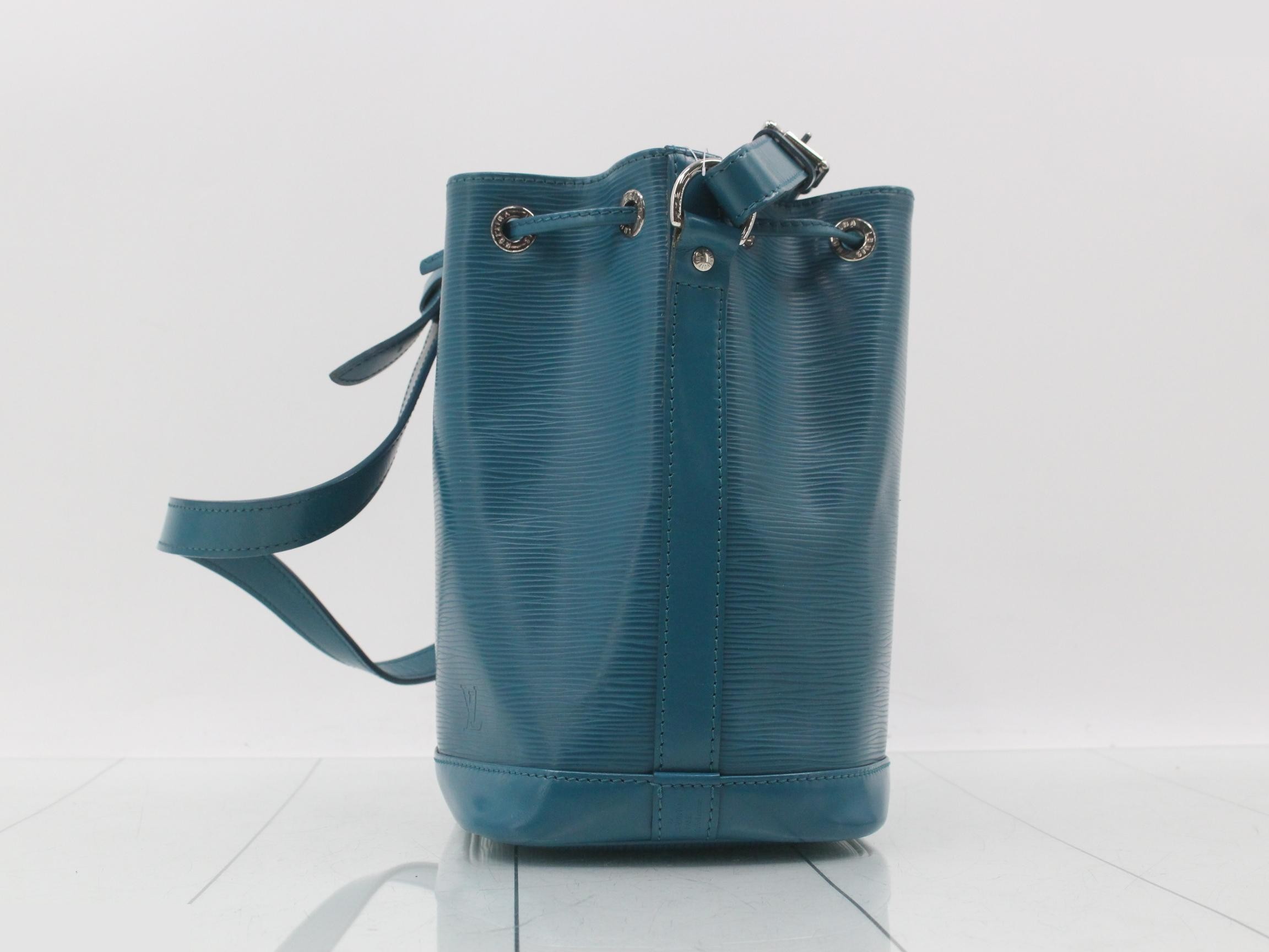 Epi Noe BB Cyan Shoulder Bag — view 3