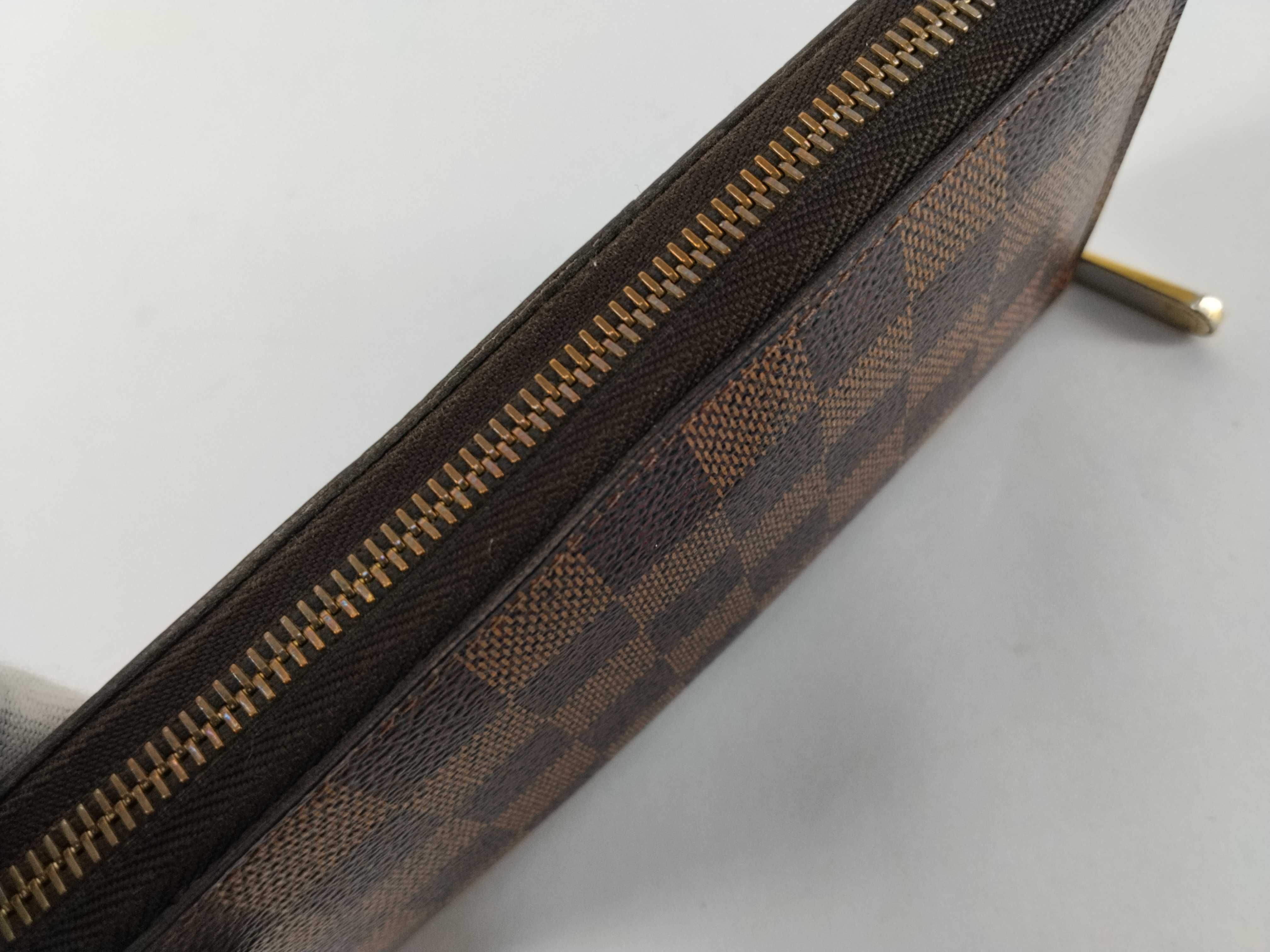 Damier Zippy Wallet — view 9