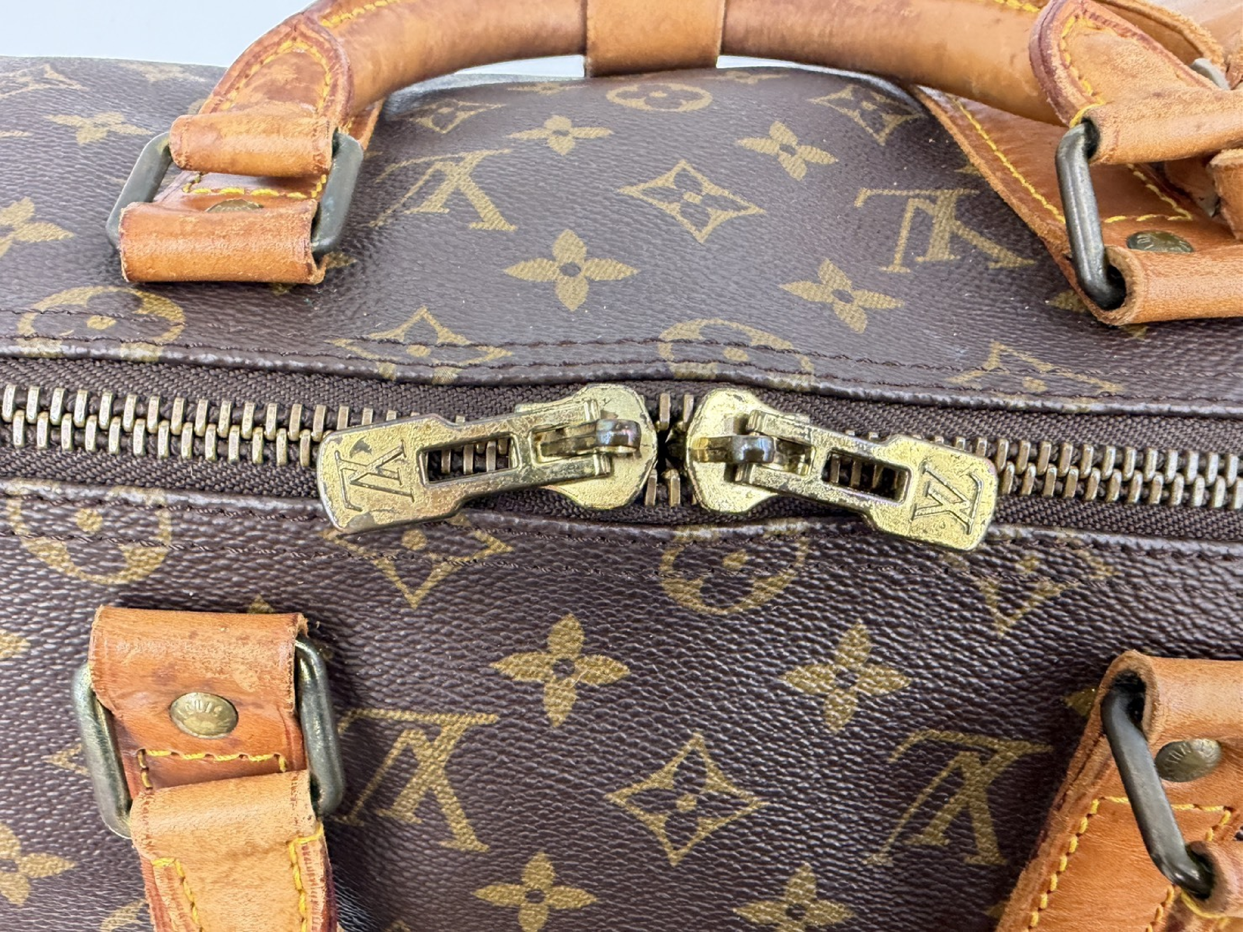 Monogram Louis Vuitton Boston Bag Keepall 50 VL881 Boston Bag — view 11