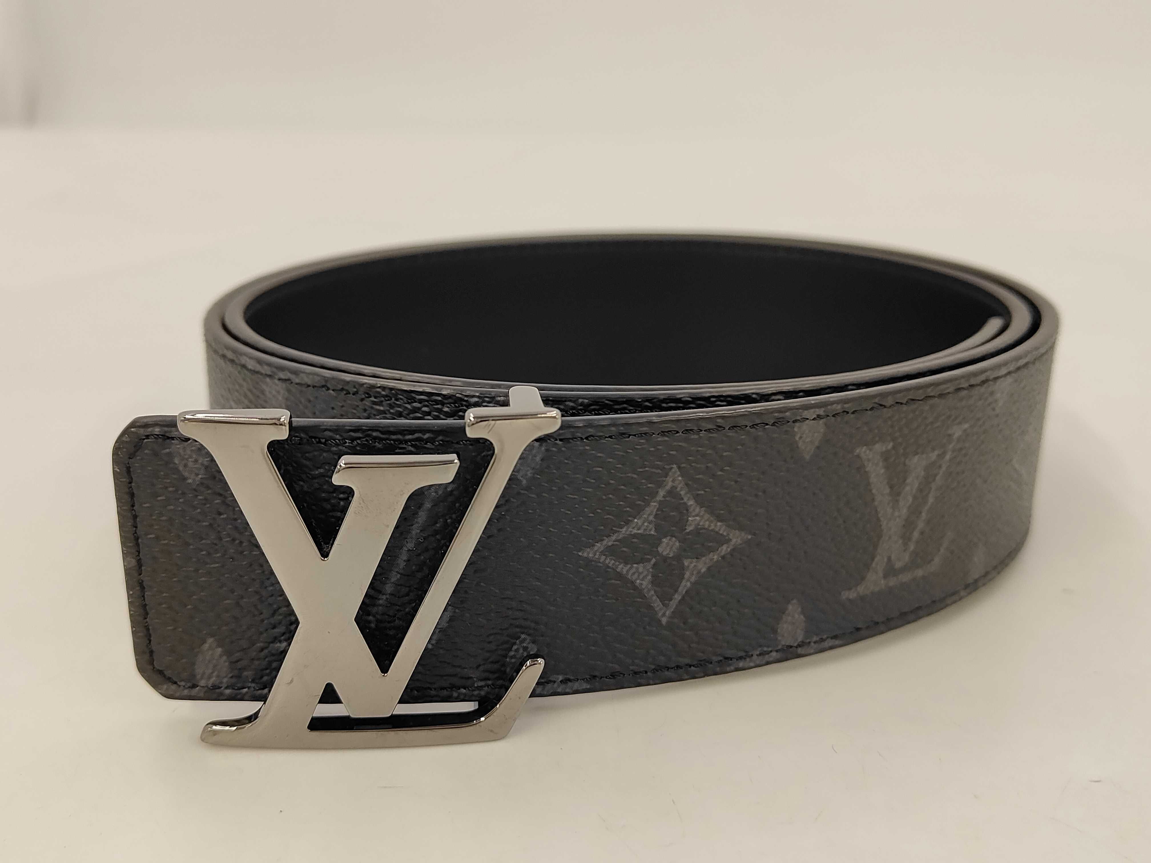 Monogram Louis Vuitton Eclipse Belt - LV Initials 40mm Reversible M9043/TW2205 Belt