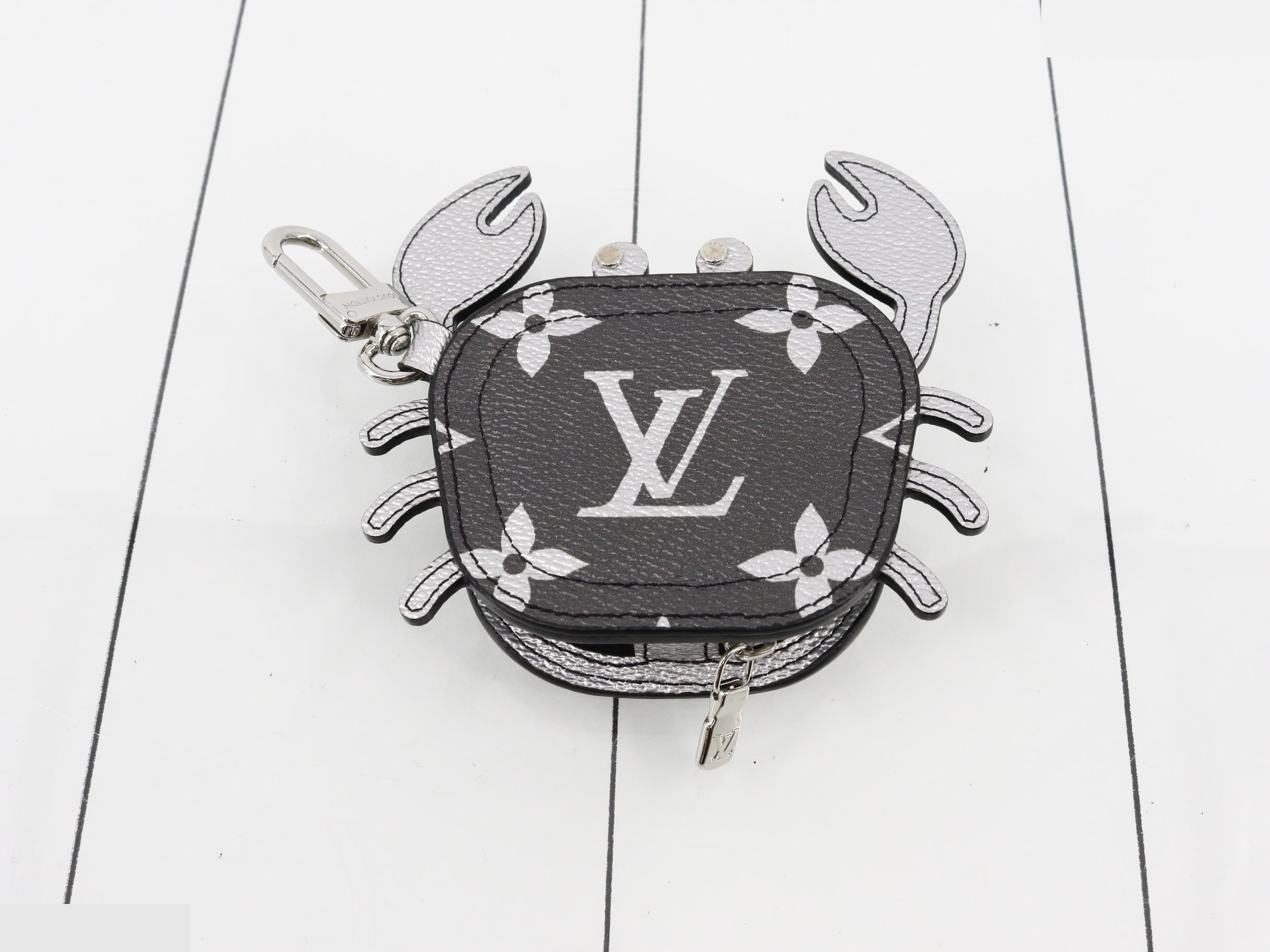 Bag charm - LV Club Gri — view 2