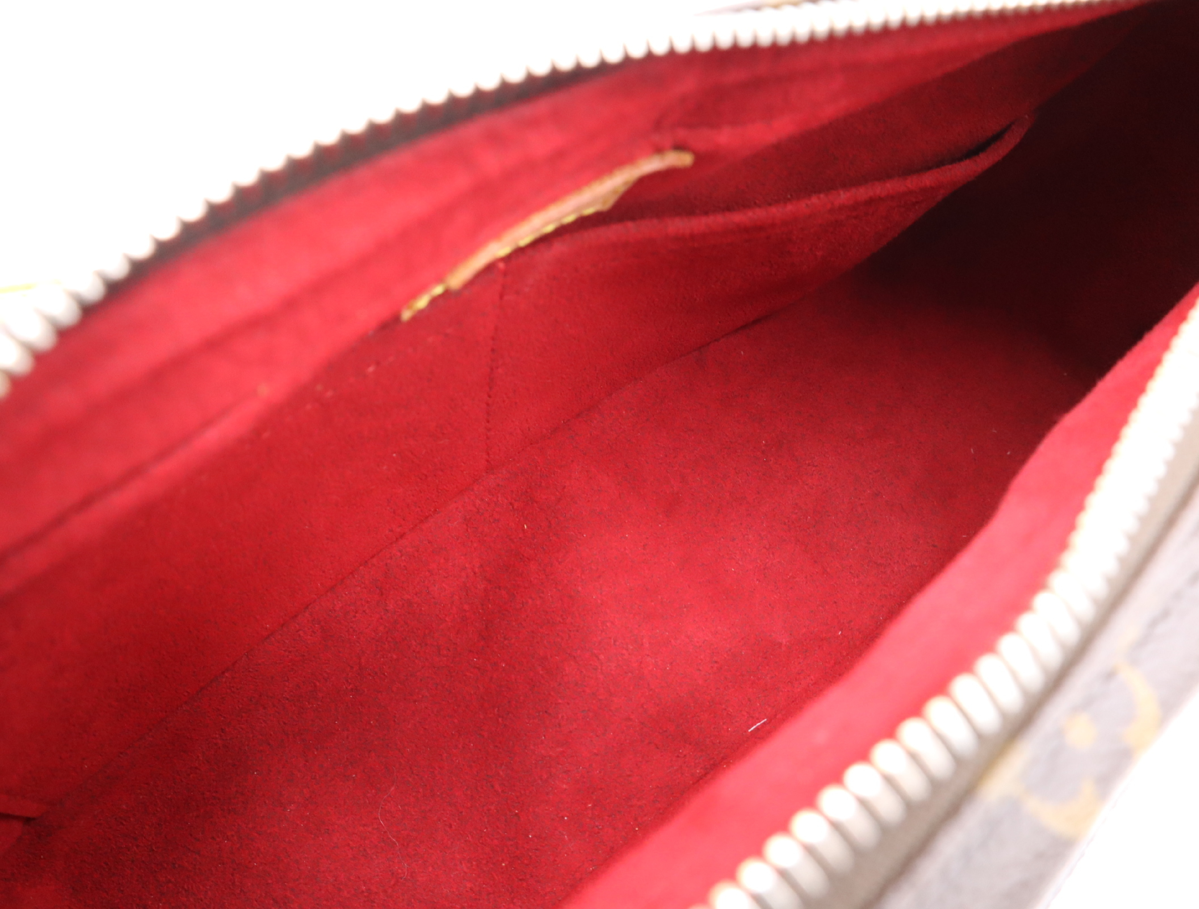 M51164 Monogram Viva Cite MM Shoulder Bag — view 11