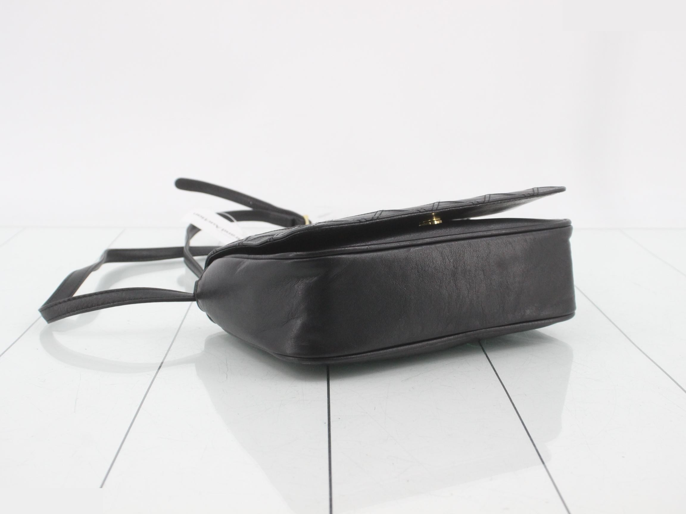 Classic (Bag) Shoulder Bag — view 5