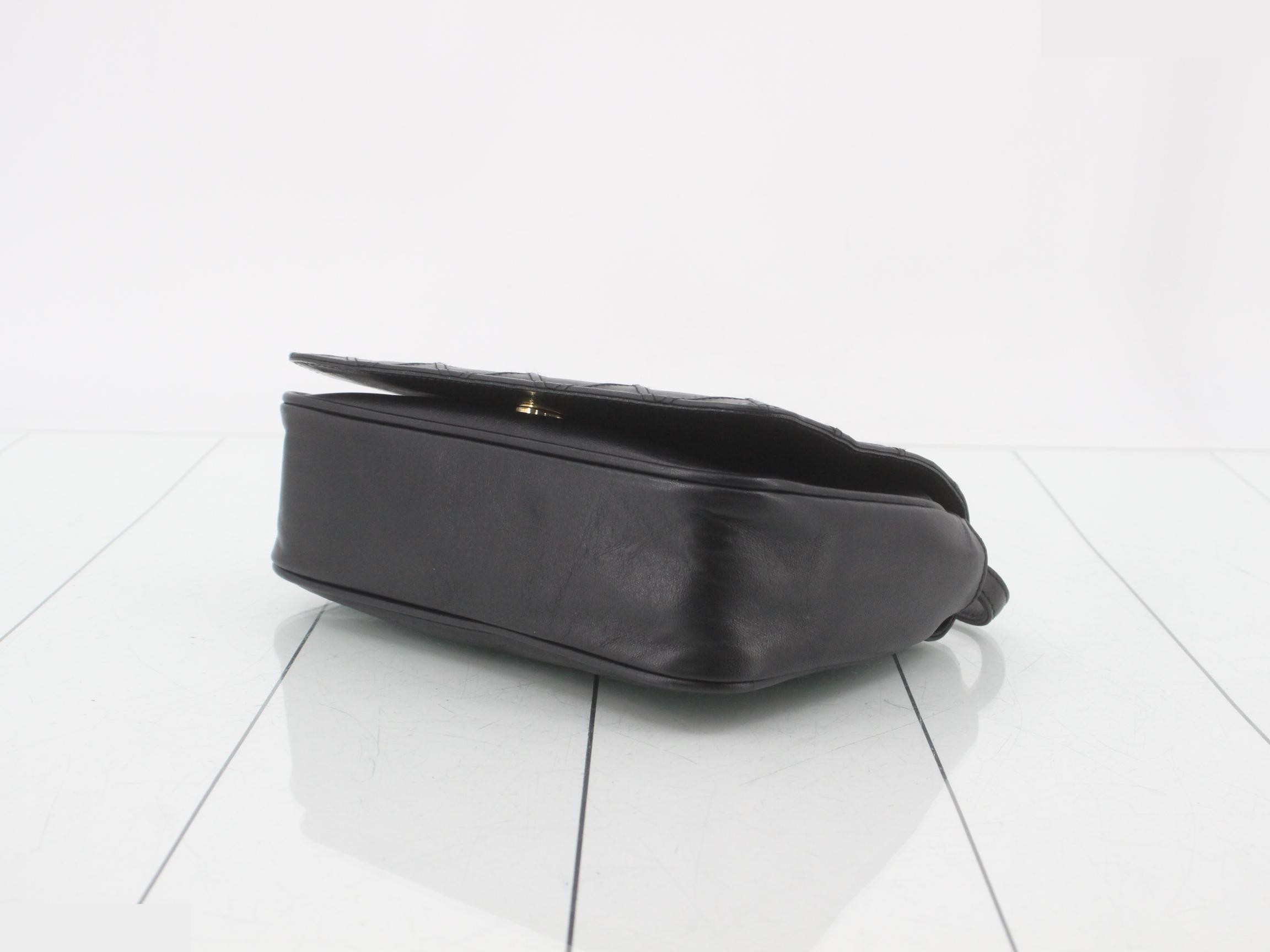 Classic (Bag) Shoulder Bag — view 6