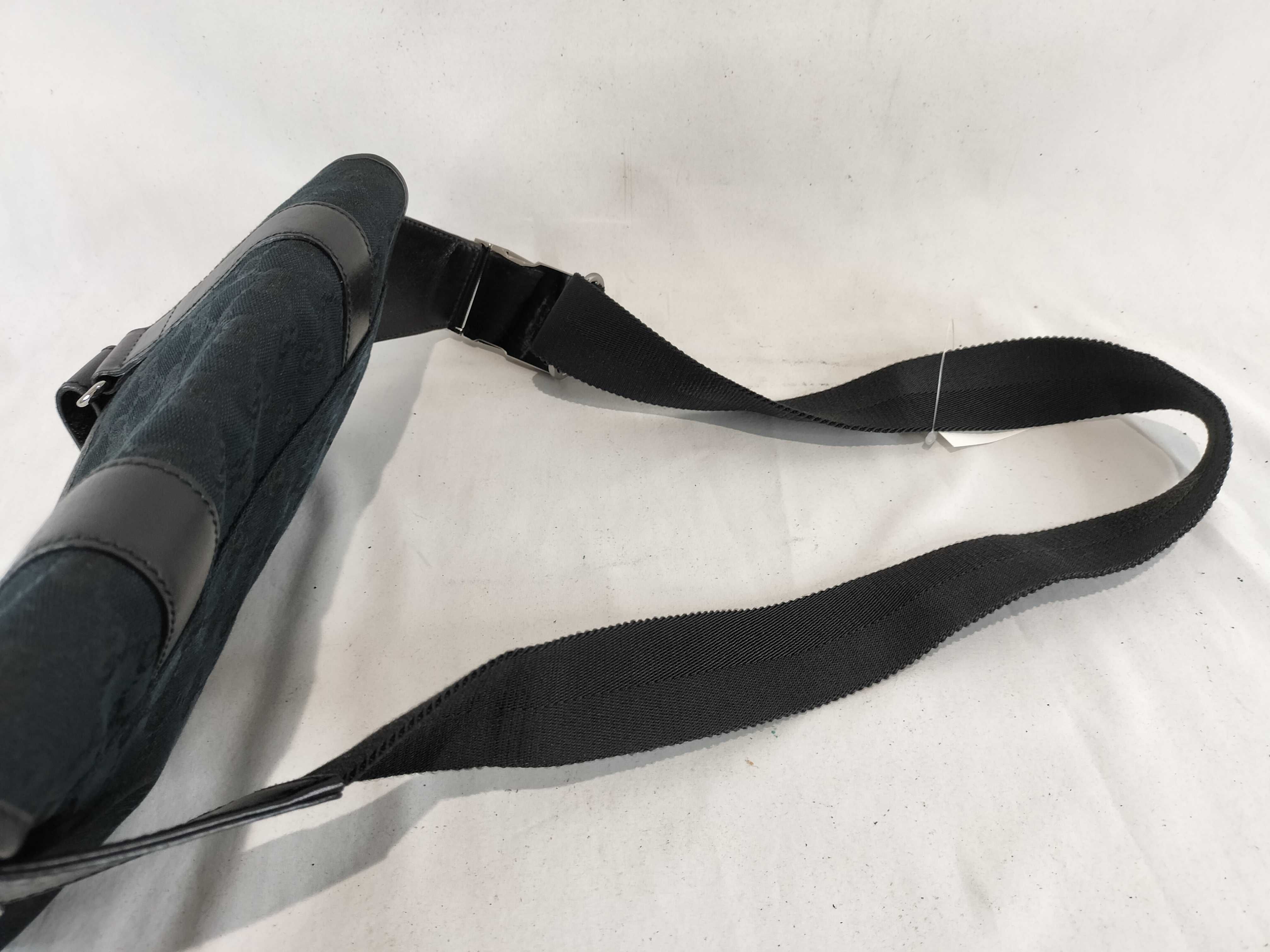 GG Canvas 145851 Body Bag — view 4