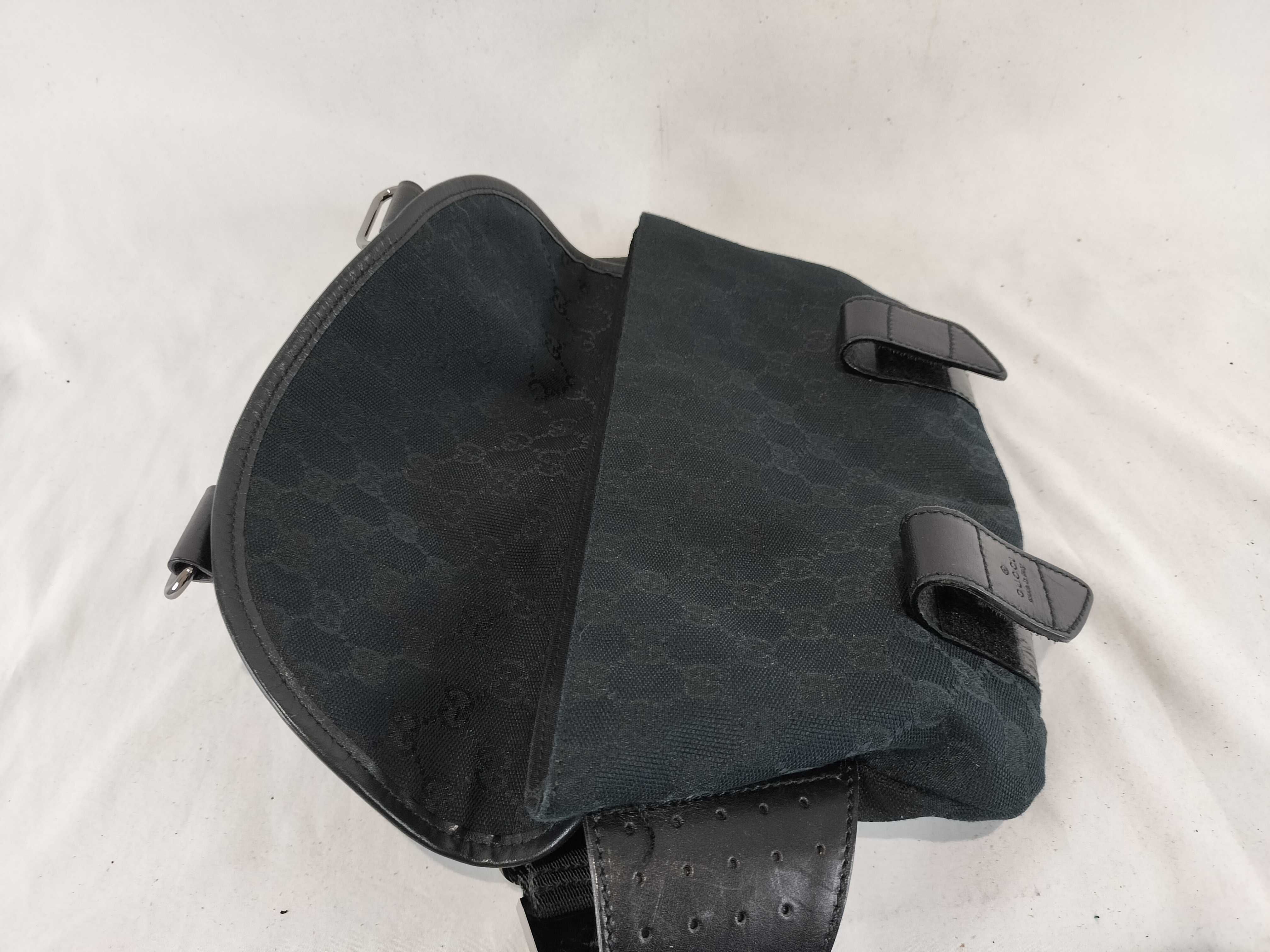 GG Canvas 145851 Body Bag — view 10