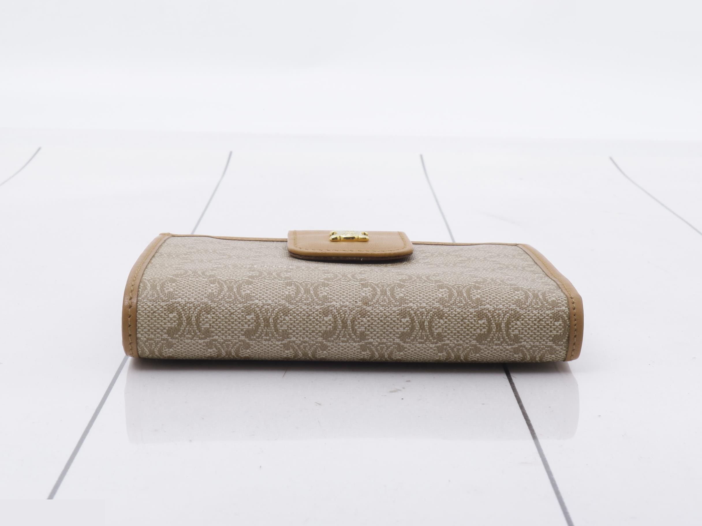 Other lines: Bags and Wallets — view 3