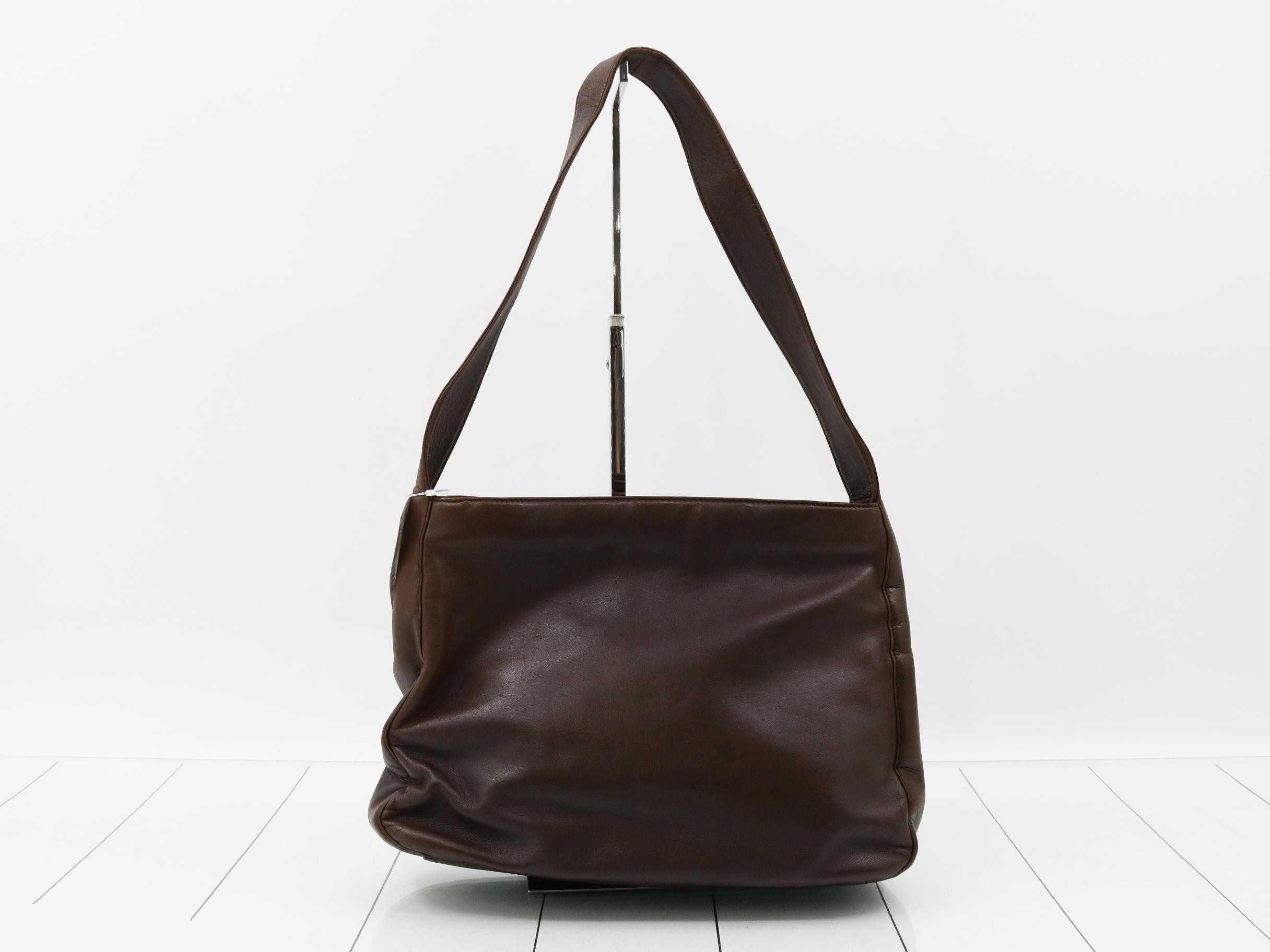 Anagram shoulder bag, leather, brown — view 2